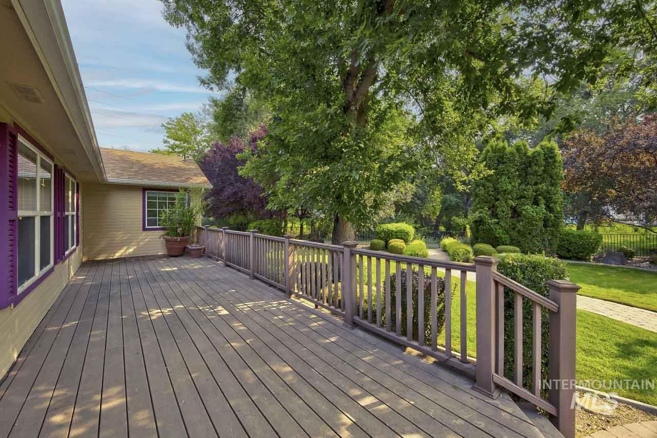 1409 S Middle Creek Ct, Nampa, Idaho 83686, 3 Bedrooms, 2 Bathrooms, Residential For Sale, Price $485,000, 98997234
