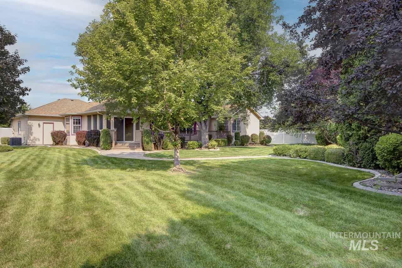 1409 S Middle Creek Ct, Nampa, Idaho 83686, 3 Bedrooms, 2 Bathrooms, Residential For Sale, Price $485,000, 98997234