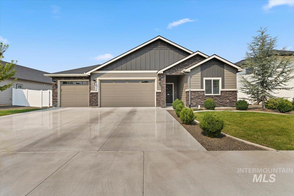 3812 Bozeman, Caldwell, Idaho 83605, 3 Bedrooms, 2 Bathrooms, Residential For Sale, Price $529,990,MLS 98997235