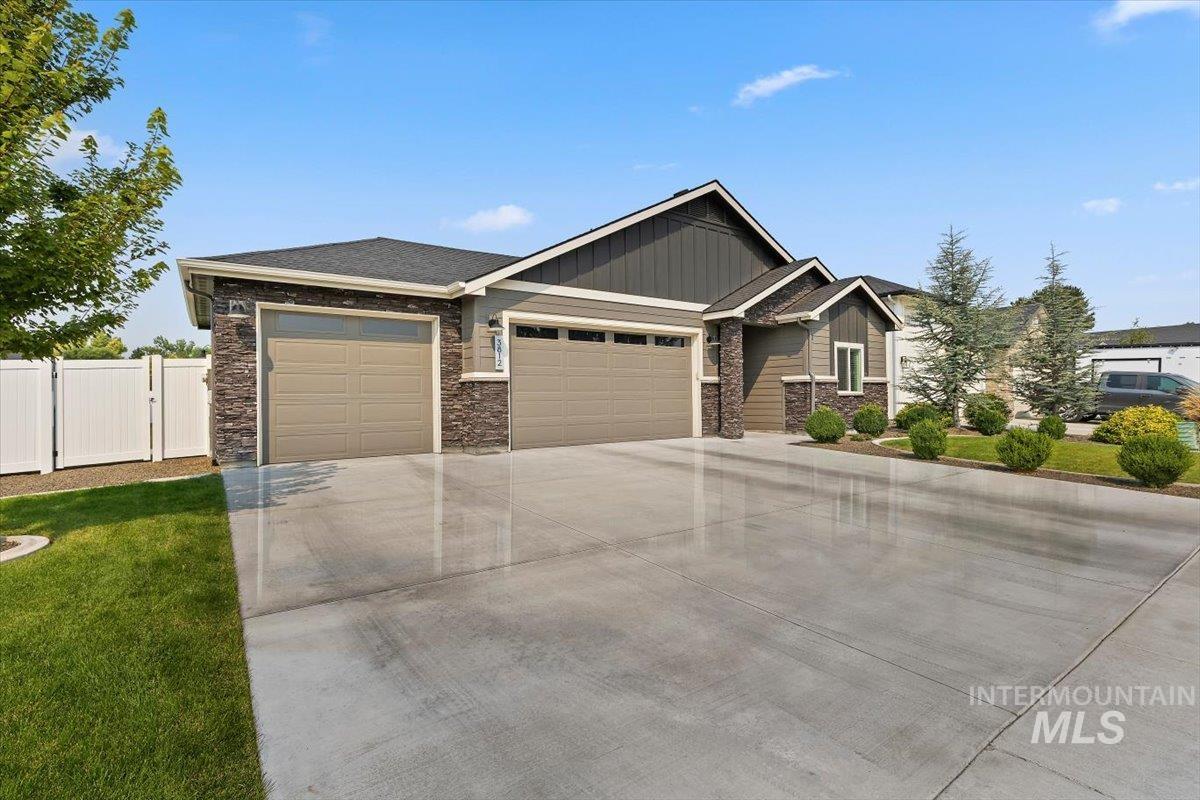 3812 Bozeman, Caldwell, Idaho 83605, 3 Bedrooms, 2 Bathrooms, Residential For Sale, Price $529,990, 98997235