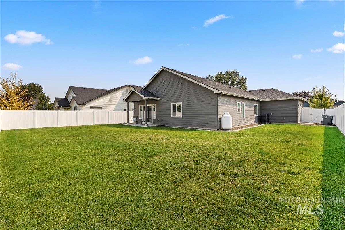 3812 Bozeman, Caldwell, Idaho 83605, 3 Bedrooms, 2 Bathrooms, Residential For Sale, Price $529,990,MLS 98997235