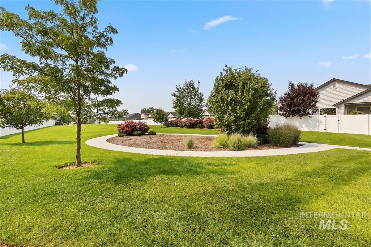 3812 Bozeman, Caldwell, Idaho 83605, 3 Bedrooms, 2 Bathrooms, Residential For Sale, Price $529,990, 98997235