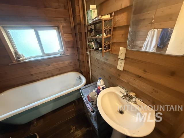 377 S Davis Rd, Hammett, Idaho 83627, 2 Bedrooms, 1 Bathroom, Residential For Sale, Price $260,000, 98997236