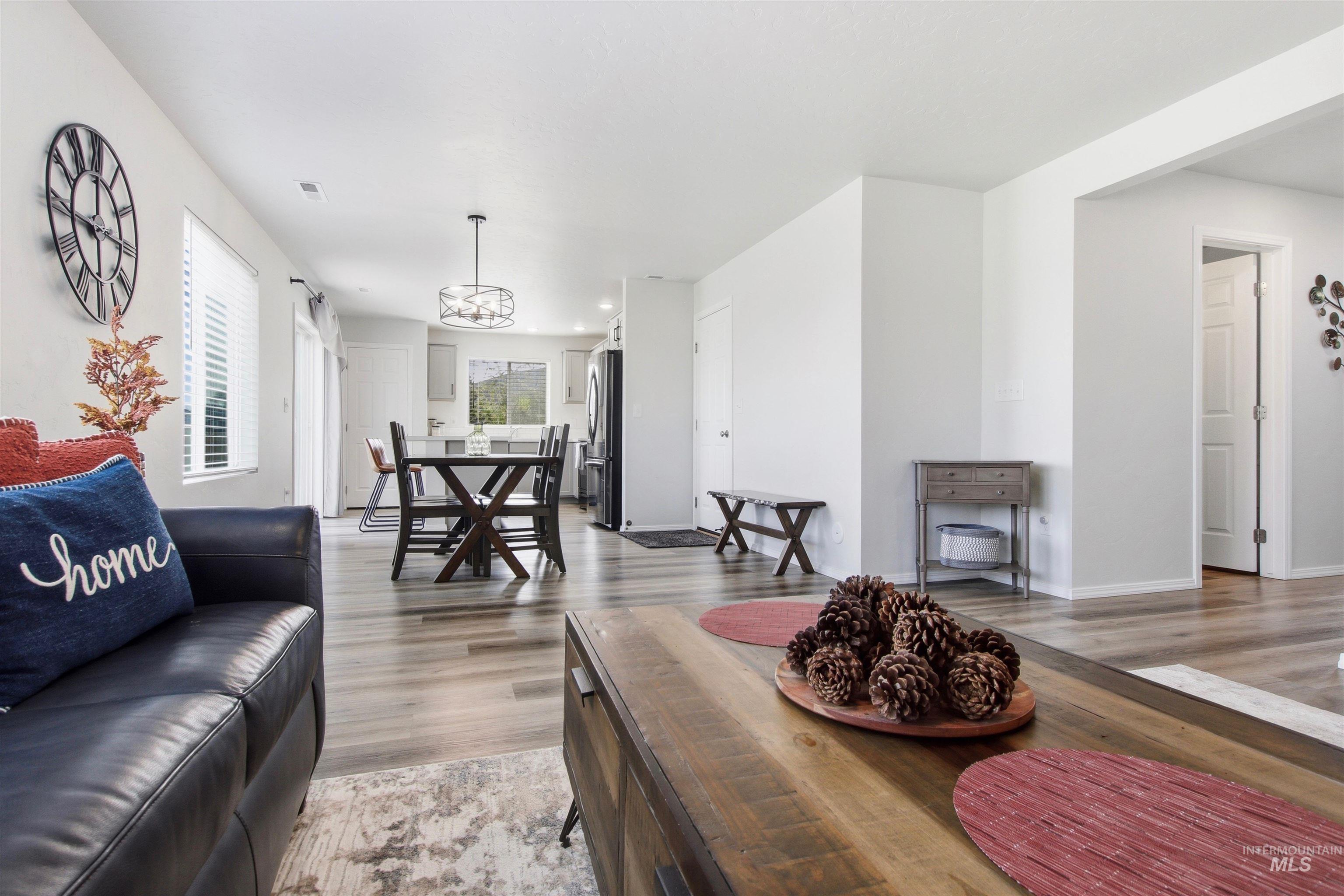 12352 Nantes Ct, Caldwell, Idaho 83607, 4 Bedrooms, 2.5 Bathrooms, Residential For Sale, Price $424,700, 98997239