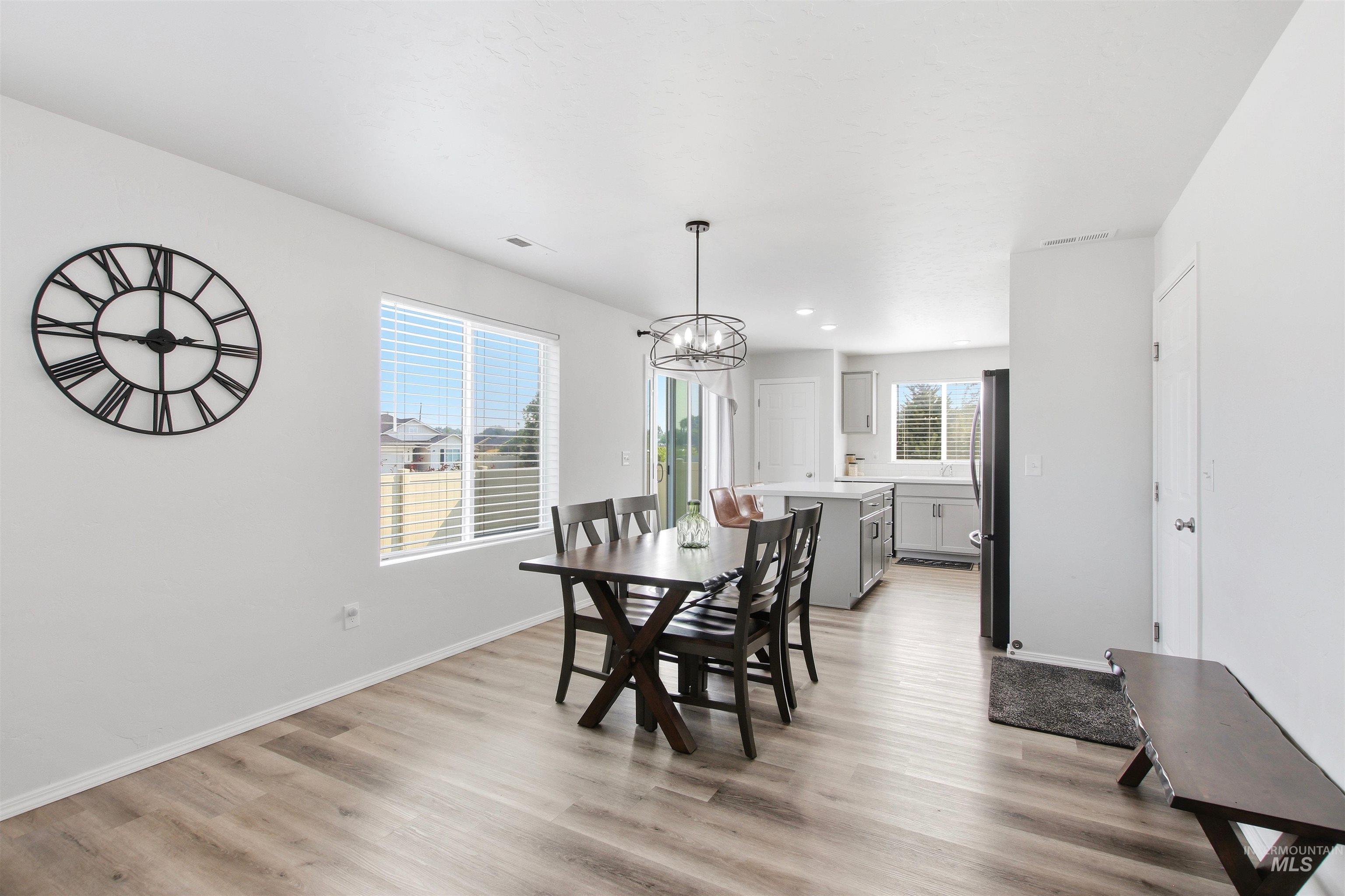 12352 Nantes Ct, Caldwell, Idaho 83607, 4 Bedrooms, 2.5 Bathrooms, Residential For Sale, Price $424,700, 98997239