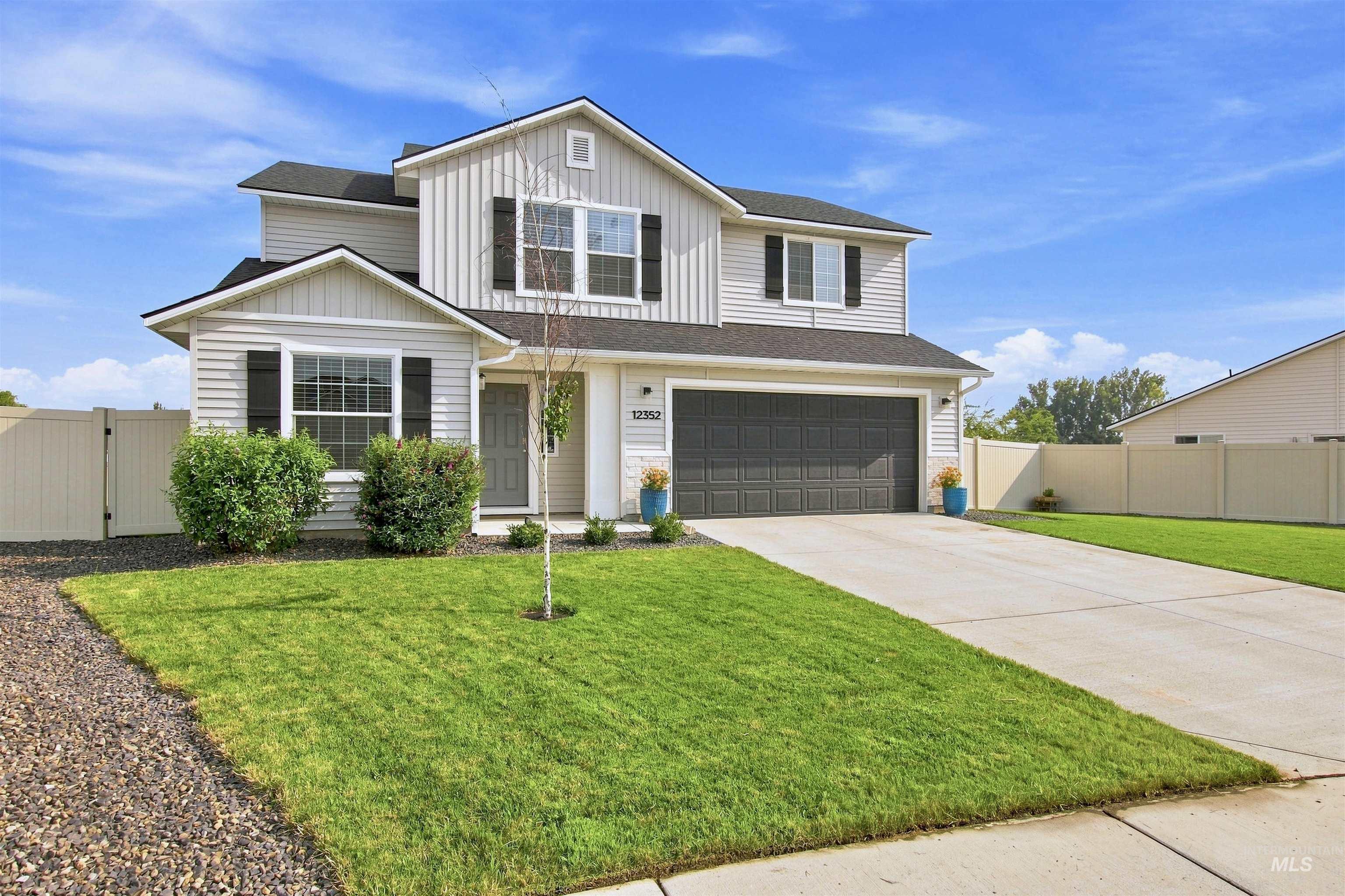 12352 Nantes Ct, Caldwell, Idaho 83607, 4 Bedrooms, 2.5 Bathrooms, Residential For Sale, Price $424,700, 98997239