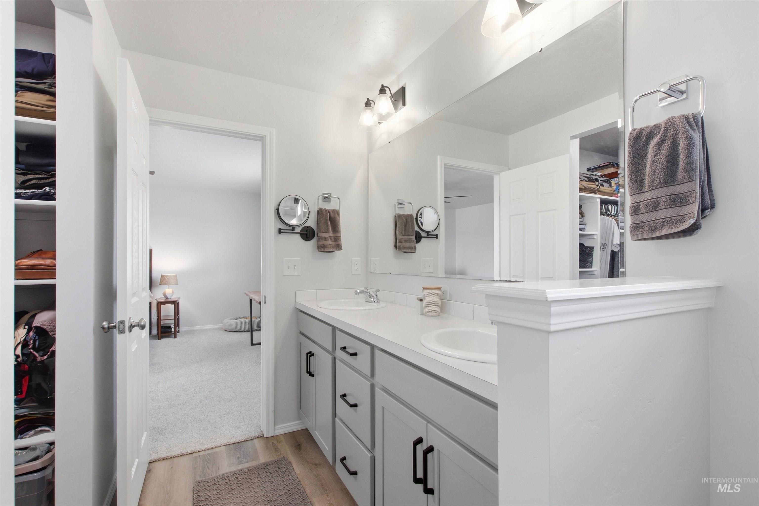 12352 Nantes Ct, Caldwell, Idaho 83607, 4 Bedrooms, 2.5 Bathrooms, Residential For Sale, Price $424,700, 98997239