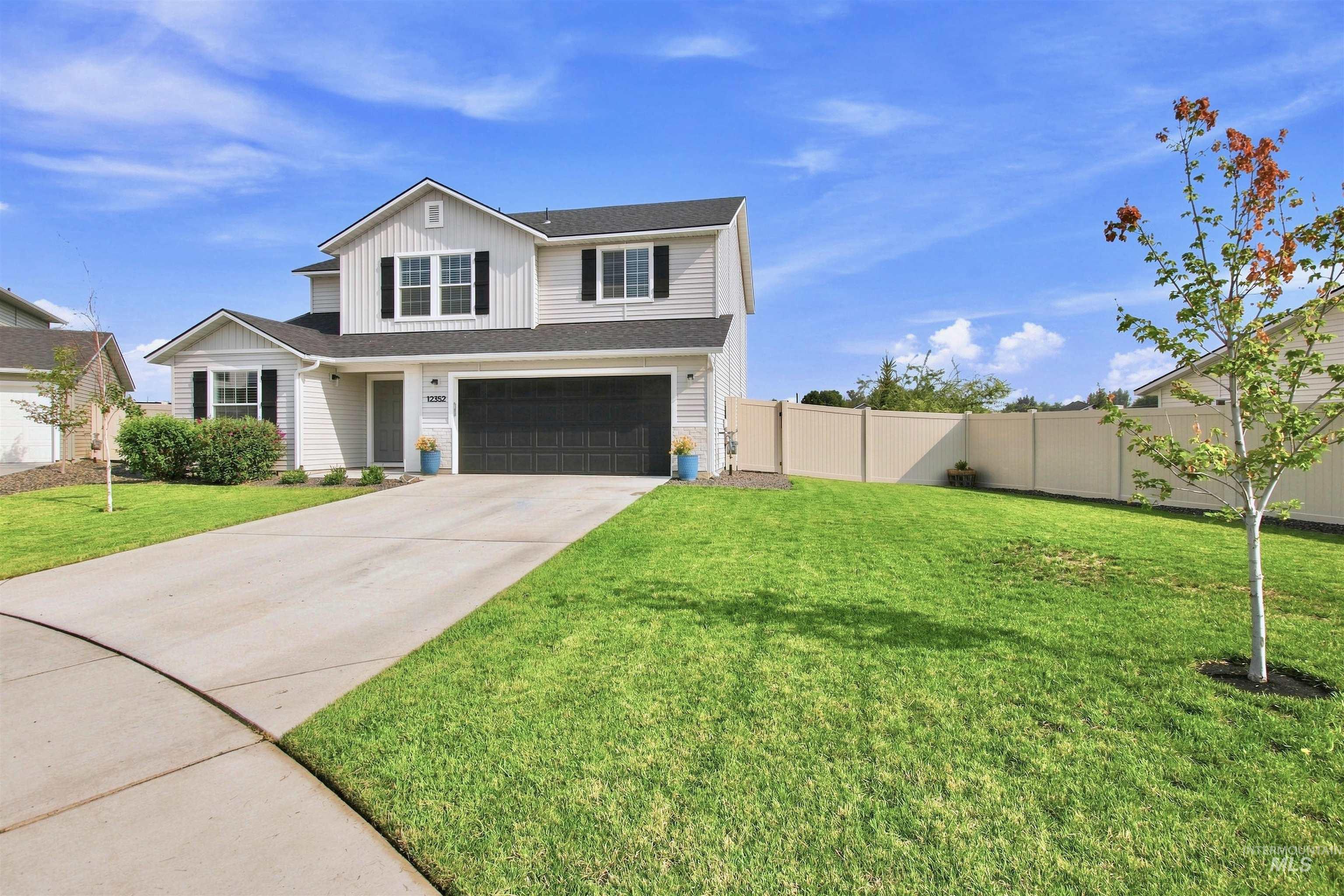 12352 Nantes Ct, Caldwell, Idaho 83607, 4 Bedrooms, 2.5 Bathrooms, Residential For Sale, Price $424,700, 98997239