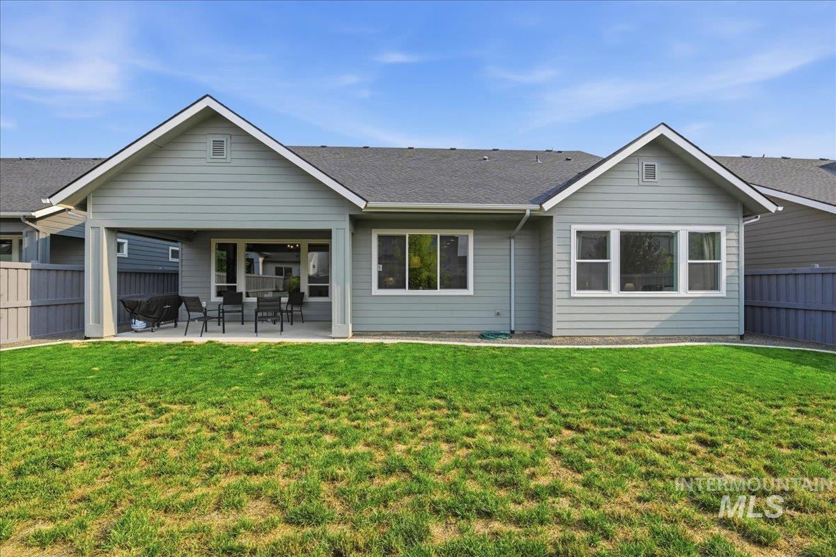 10385 Loneleaf Drive, Nampa, Idaho 83687, 3 Bedrooms, 2 Bathrooms, Residential For Sale, Price $539,900,MLS 98997240