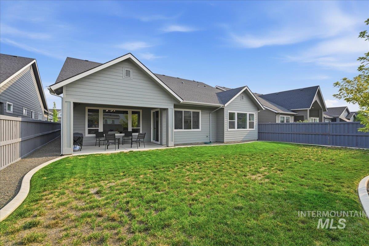 10385 Loneleaf Drive, Nampa, Idaho 83687, 3 Bedrooms, 2 Bathrooms, Residential For Sale, Price $539,900,MLS 98997240