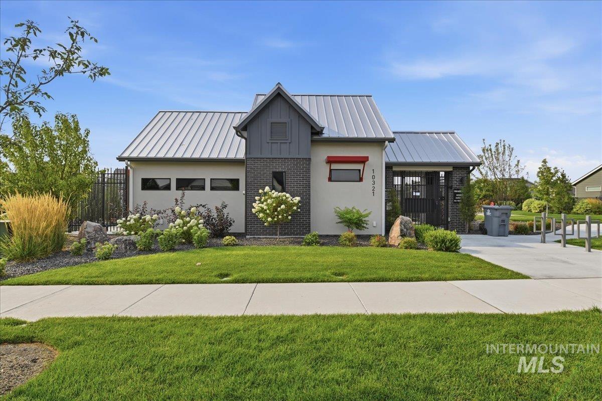 10385 Loneleaf Drive, Nampa, Idaho 83687, 3 Bedrooms, 2 Bathrooms, Residential For Sale, Price $539,900,MLS 98997240
