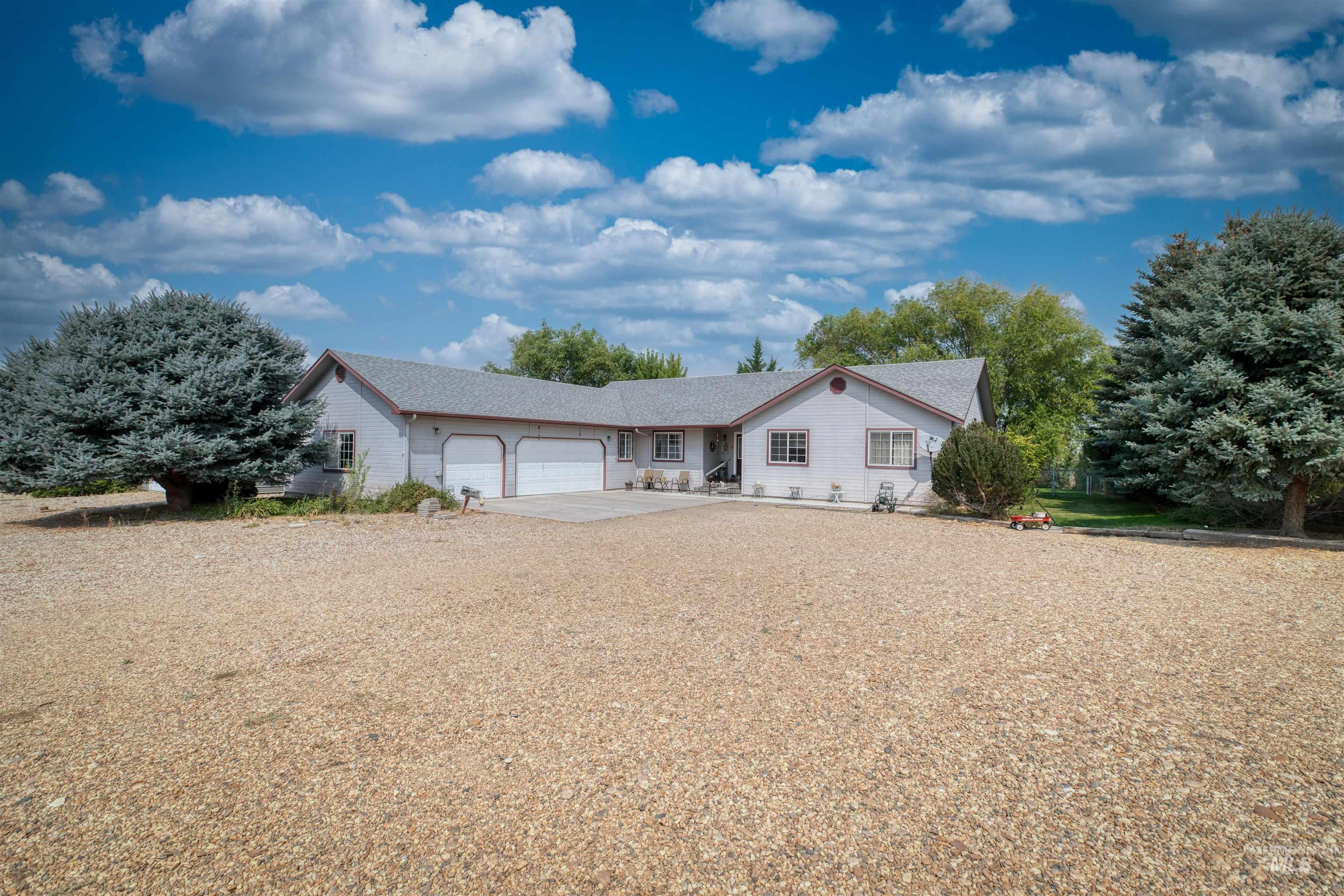 3295 Center Ave, Payette, Idaho 83661, 3 Bedrooms, 2 Bathrooms, Residential For Sale, Price $624,900,MLS 98997241