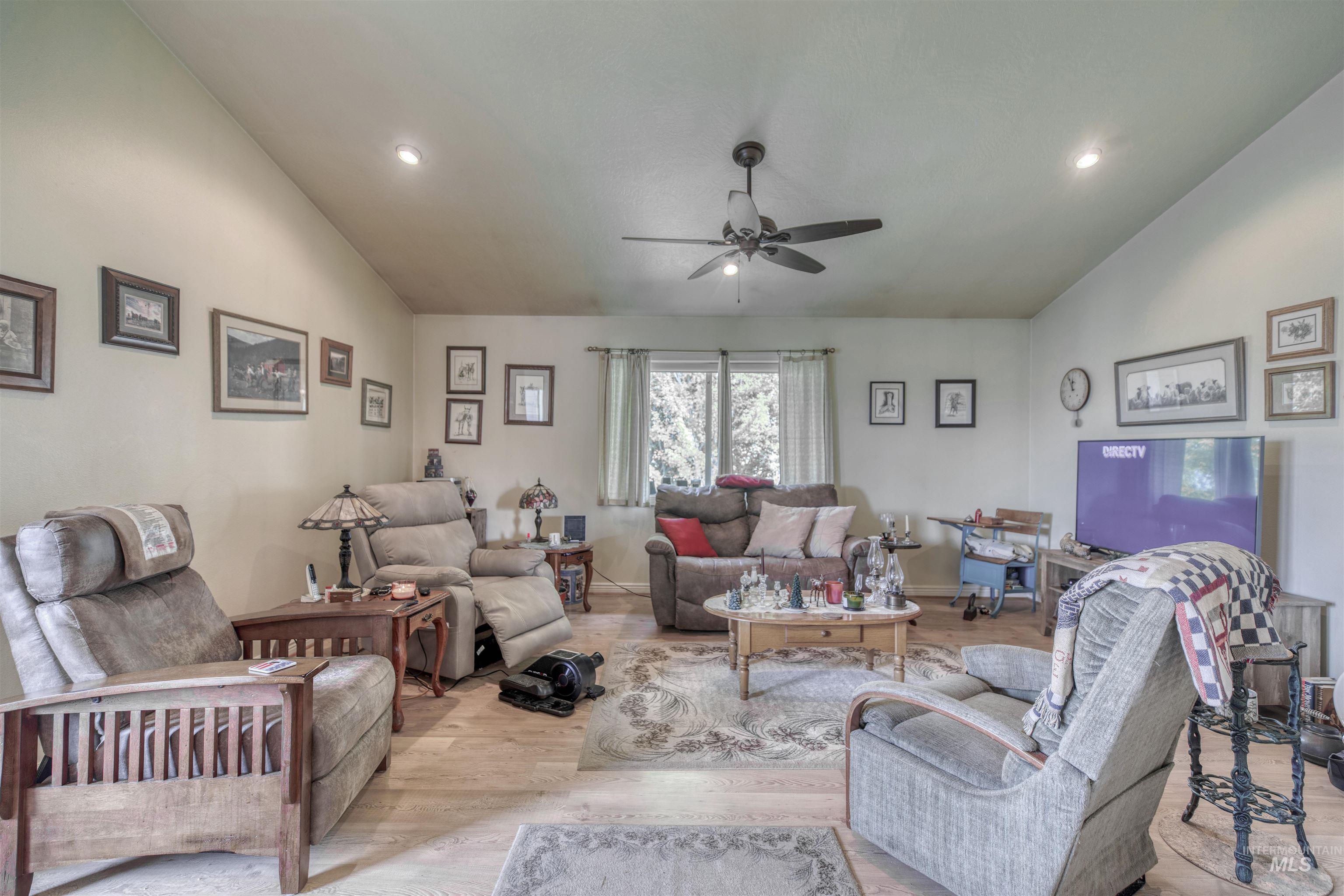 3295 Center Ave, Payette, Idaho 83661, 3 Bedrooms, 2 Bathrooms, Residential For Sale, Price $624,900,MLS 98997241