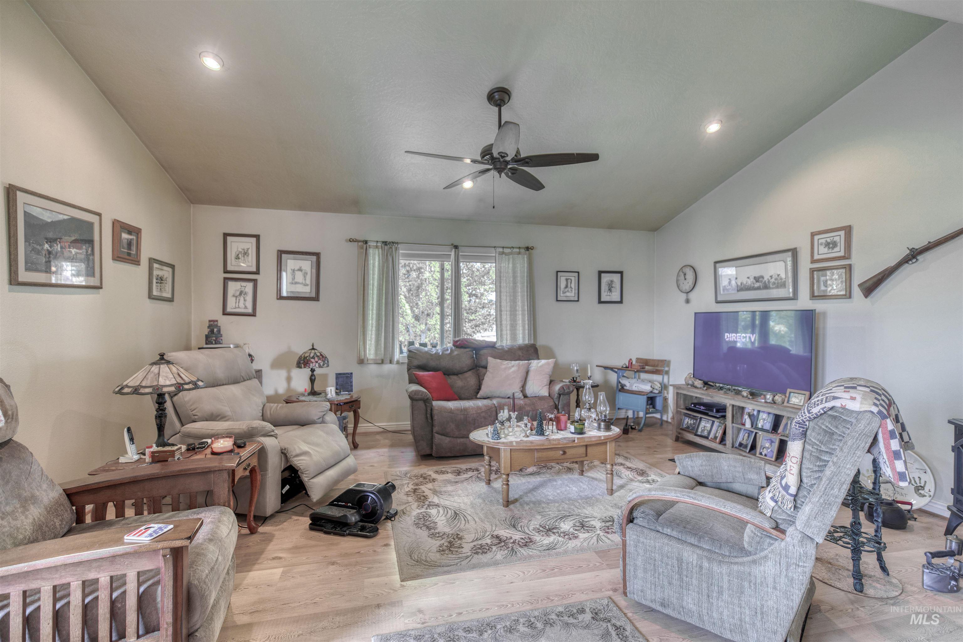 3295 Center Ave, Payette, Idaho 83661, 3 Bedrooms, 2 Bathrooms, Residential For Sale, Price $624,900,MLS 98997241