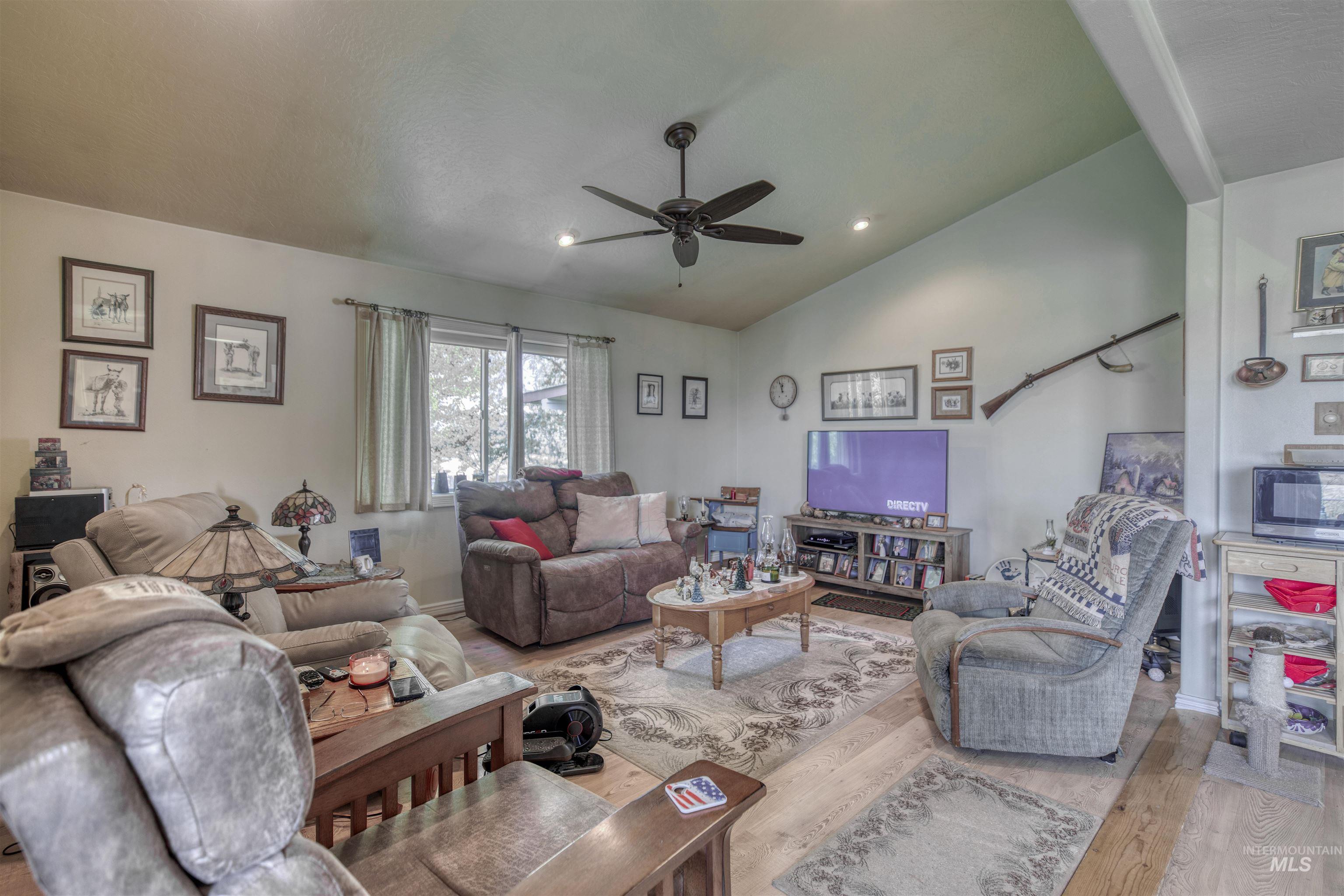 3295 Center Ave, Payette, Idaho 83661, 3 Bedrooms, 2 Bathrooms, Residential For Sale, Price $624,900,MLS 98997241