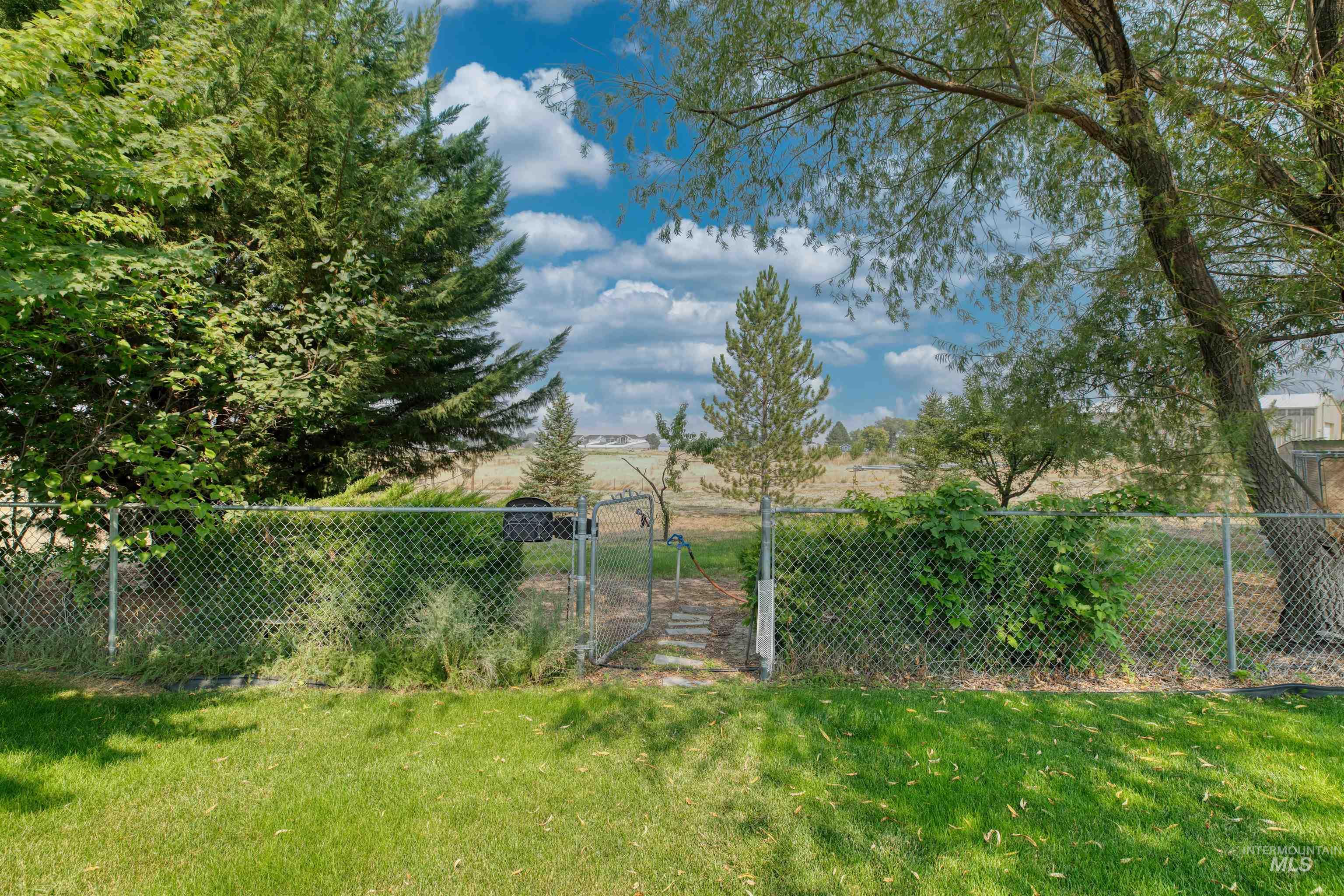 3295 Center Ave, Payette, Idaho 83661, 3 Bedrooms, 2 Bathrooms, Residential For Sale, Price $624,900,MLS 98997241