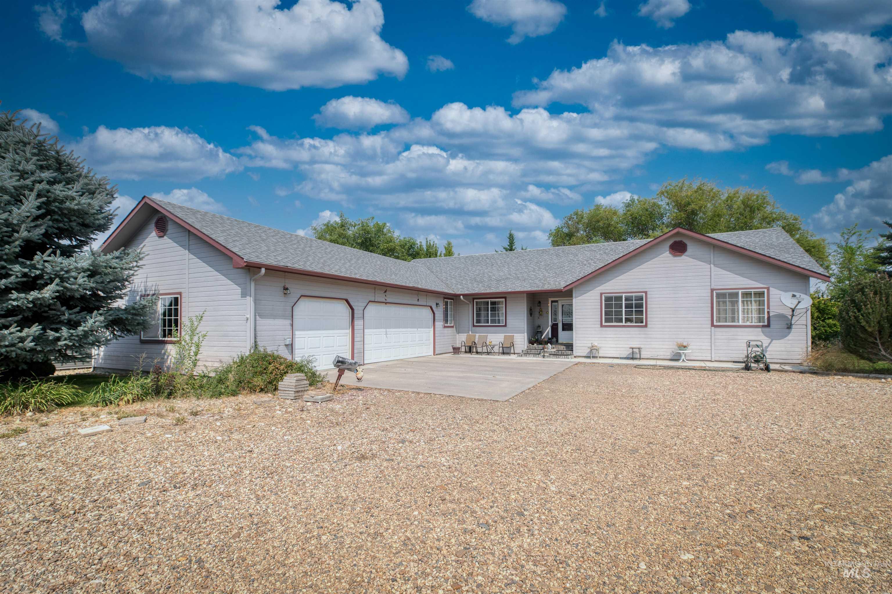 3295 Center Ave, Payette, Idaho 83661, 3 Bedrooms, 2 Bathrooms, Residential For Sale, Price $624,900,MLS 98997241