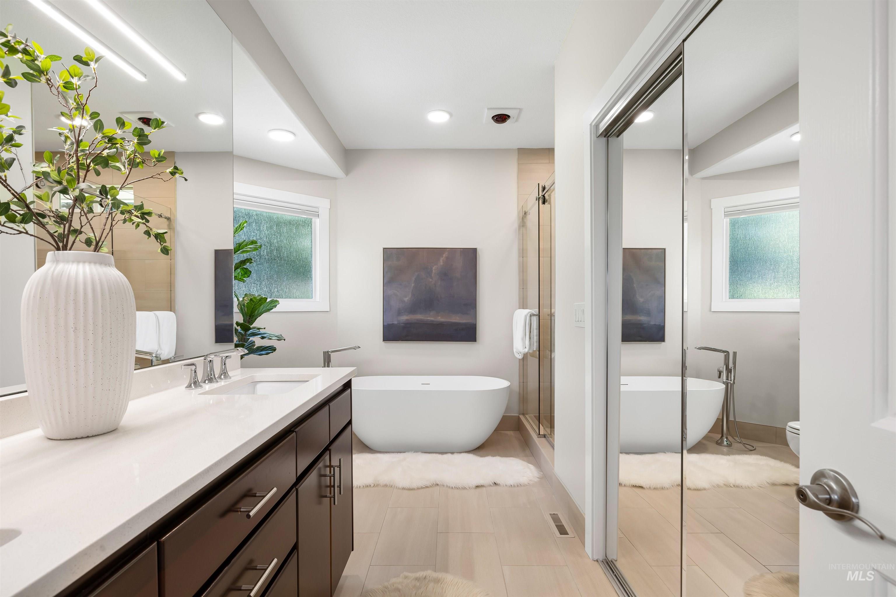 3244 E Boulder Heights Drive, Boise, Idaho 83712, 3 Bedrooms, 2 Bathrooms, Residential For Sale, Price $1,025,000, 98997242