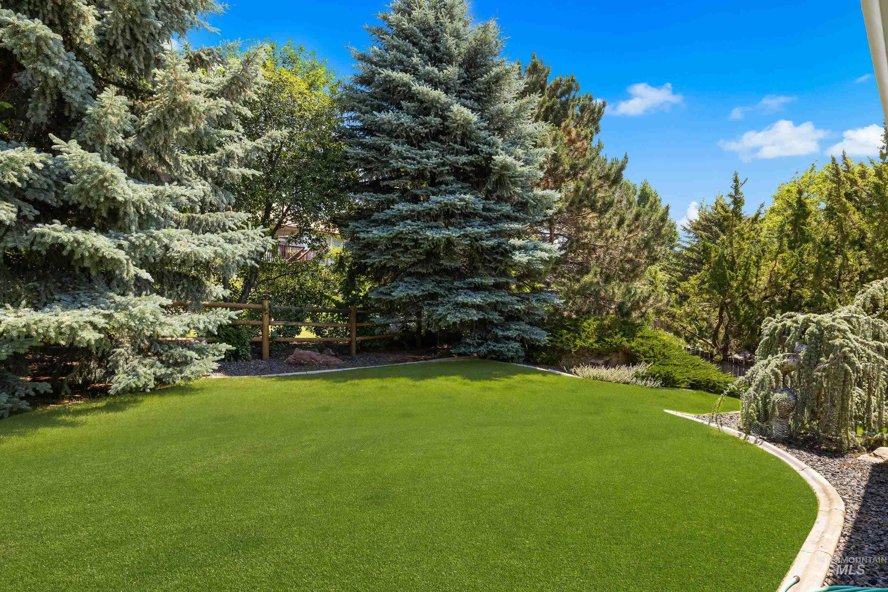 3244 E Boulder Heights Drive, Boise, Idaho 83712, 3 Bedrooms, 2 Bathrooms, Residential For Sale, Price $1,025,000, 98997242