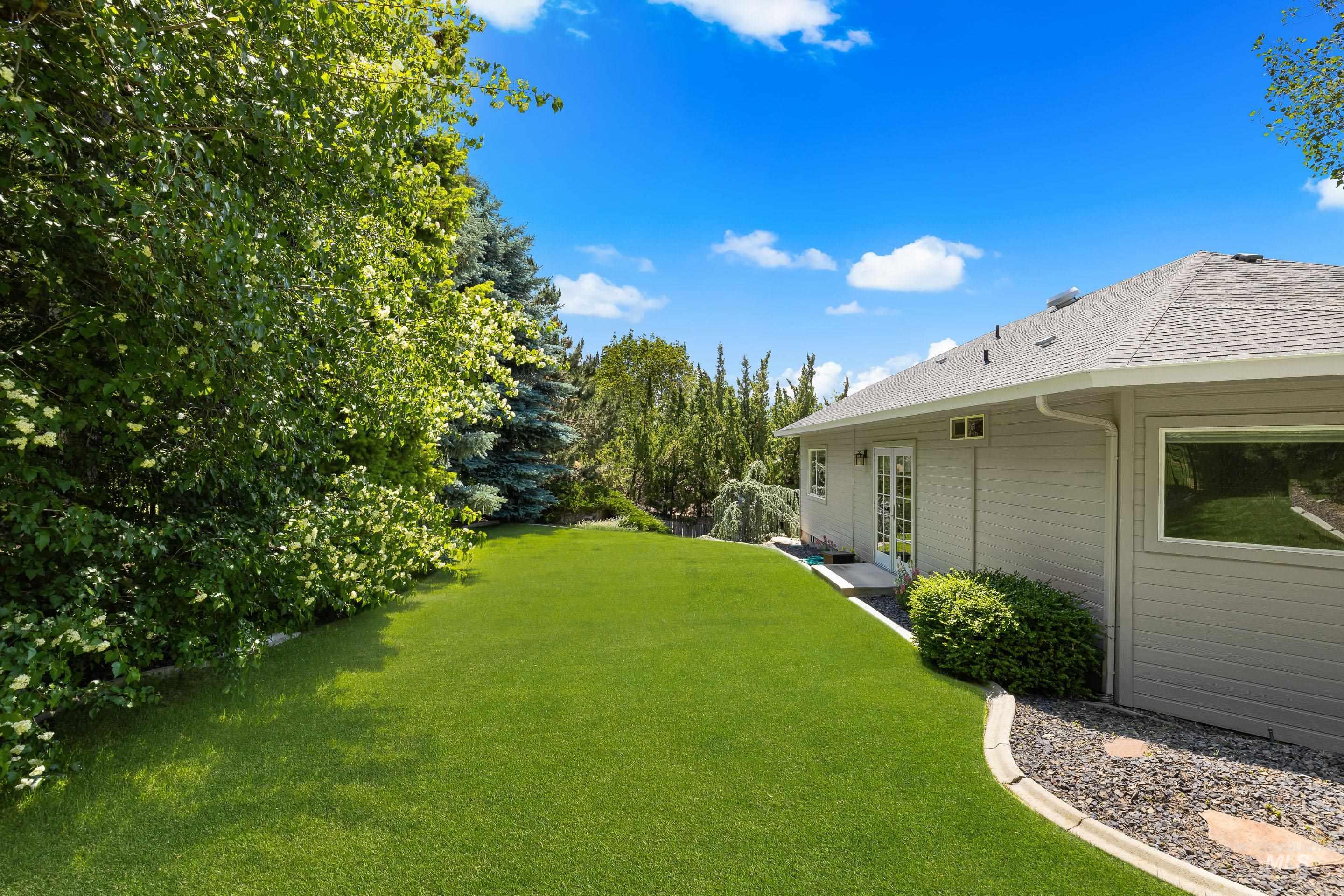3244 E Boulder Heights Drive, Boise, Idaho 83712, 3 Bedrooms, 2 Bathrooms, Residential For Sale, Price $1,025,000, 98997242