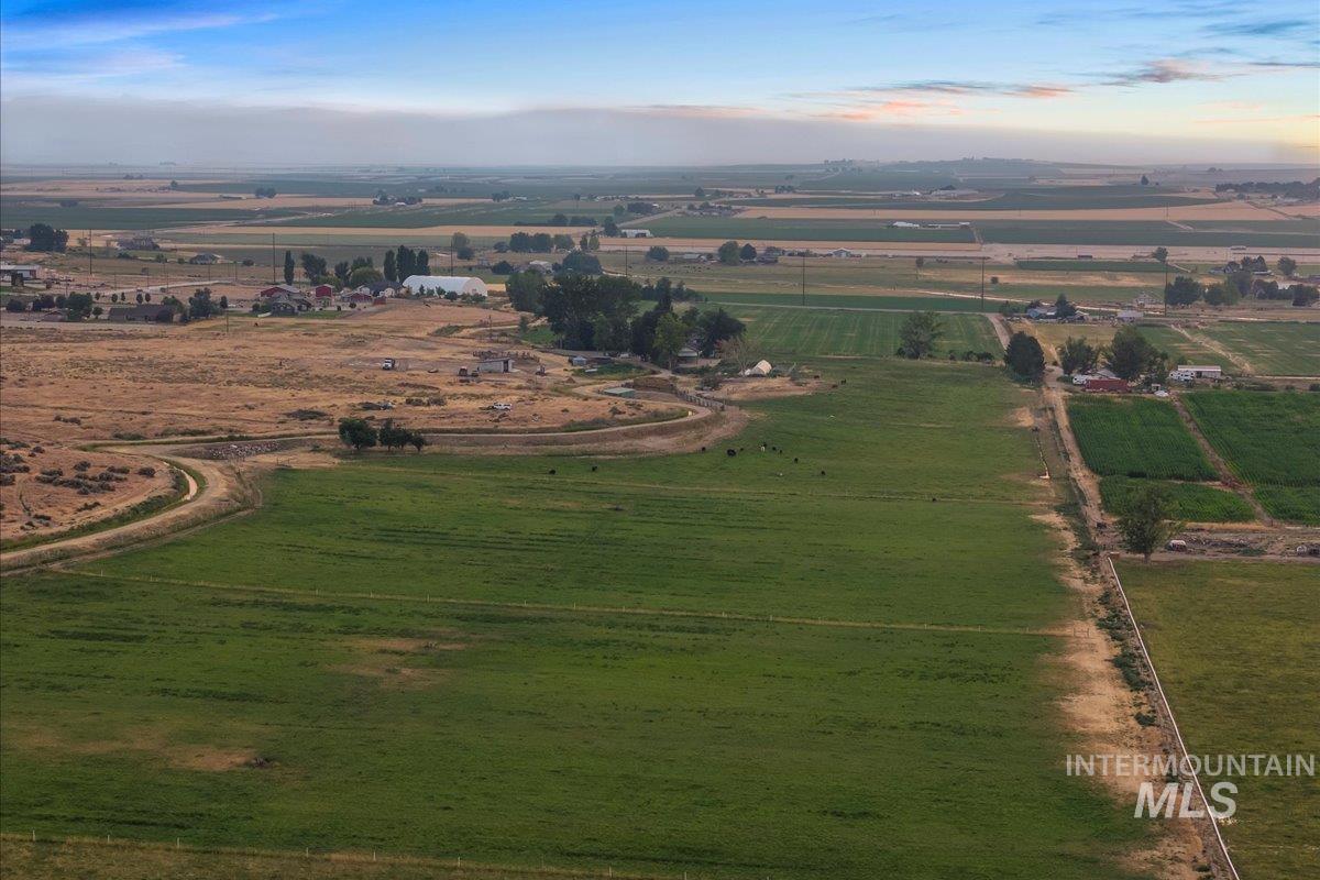 6712 Stage Coach Rd, Nampa, Idaho 83686, 4 Bedrooms, 2 Bathrooms, Farm & Ranch For Sale, Price $1,675,000,MLS 98997243