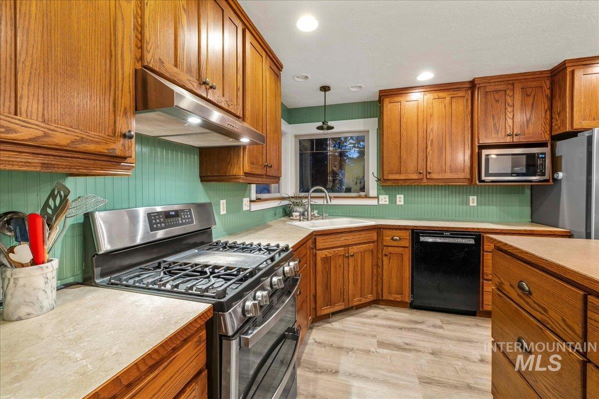 6712 Stage Coach Rd, Nampa, Idaho 83686, 4 Bedrooms, 2 Bathrooms, Farm & Ranch For Sale, Price $1,675,000,MLS 98997243