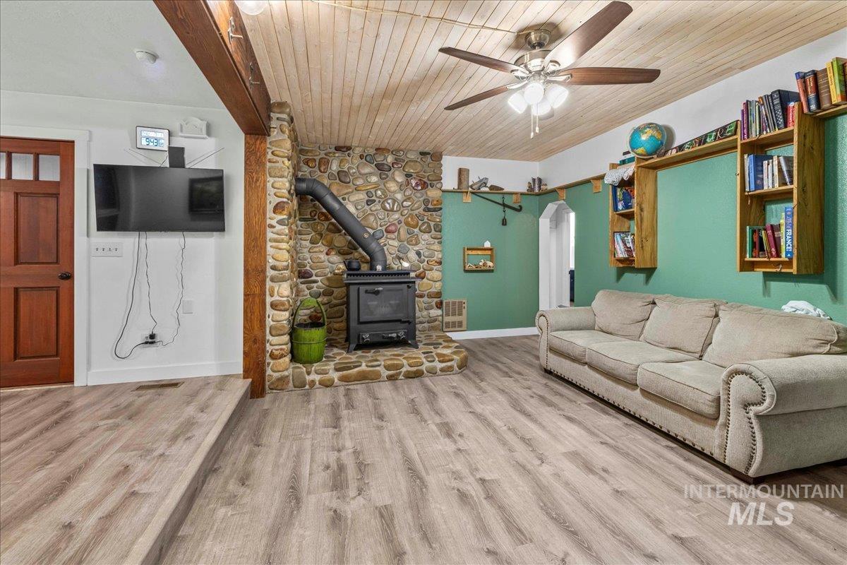 6712 Stage Coach Rd, Nampa, Idaho 83686, 4 Bedrooms, 2 Bathrooms, Farm & Ranch For Sale, Price $1,675,000,MLS 98997243