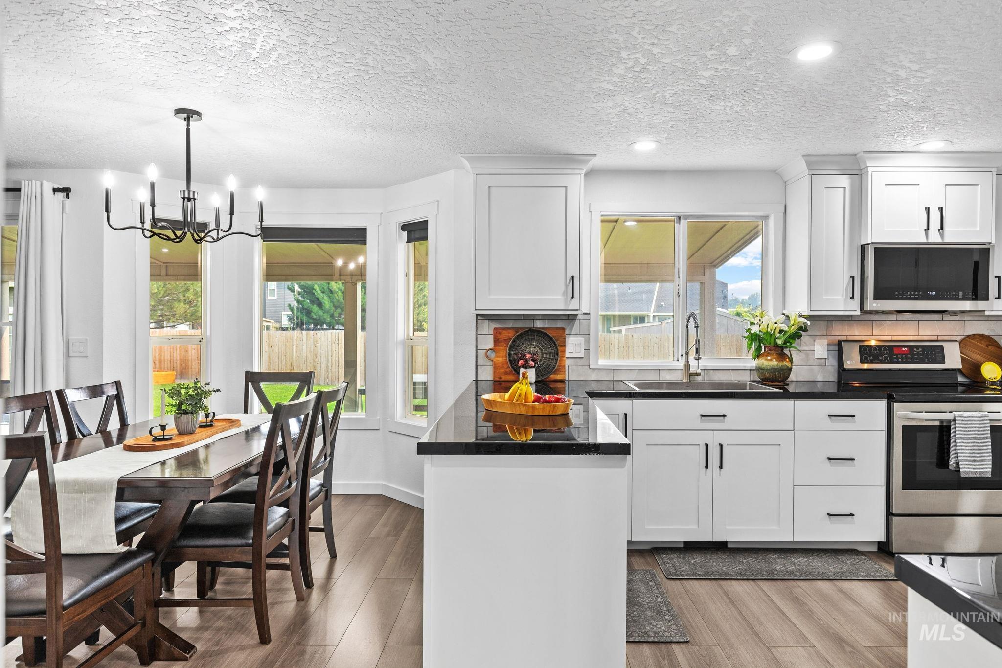 628 Norwood, Nampa, Idaho 83651, 3 Bedrooms, 2.5 Bathrooms, Residential For Sale, Price $560,000, 98997244