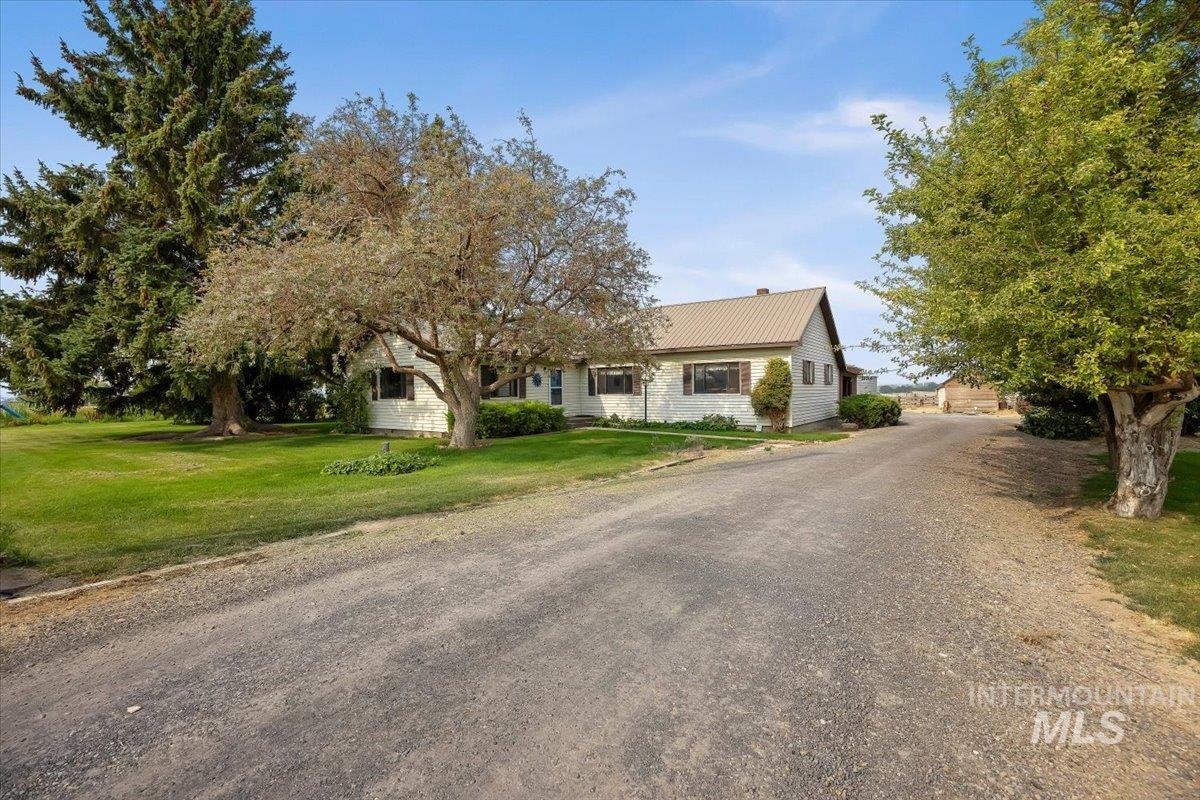 3395 N 3400, Kimberly, Idaho 83341, 3 Bedrooms, 2 Bathrooms, Residential For Sale, Price $585,000, 98997248