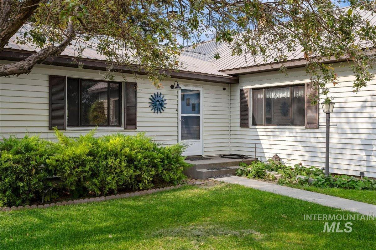 3395 N 3400, Kimberly, Idaho 83341, 3 Bedrooms, 2 Bathrooms, Residential For Sale, Price $585,000, 98997248