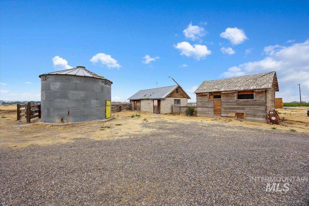 3395 N 3400, Kimberly, Idaho 83341, 3 Bedrooms, 2 Bathrooms, Residential For Sale, Price $585,000, 98997248
