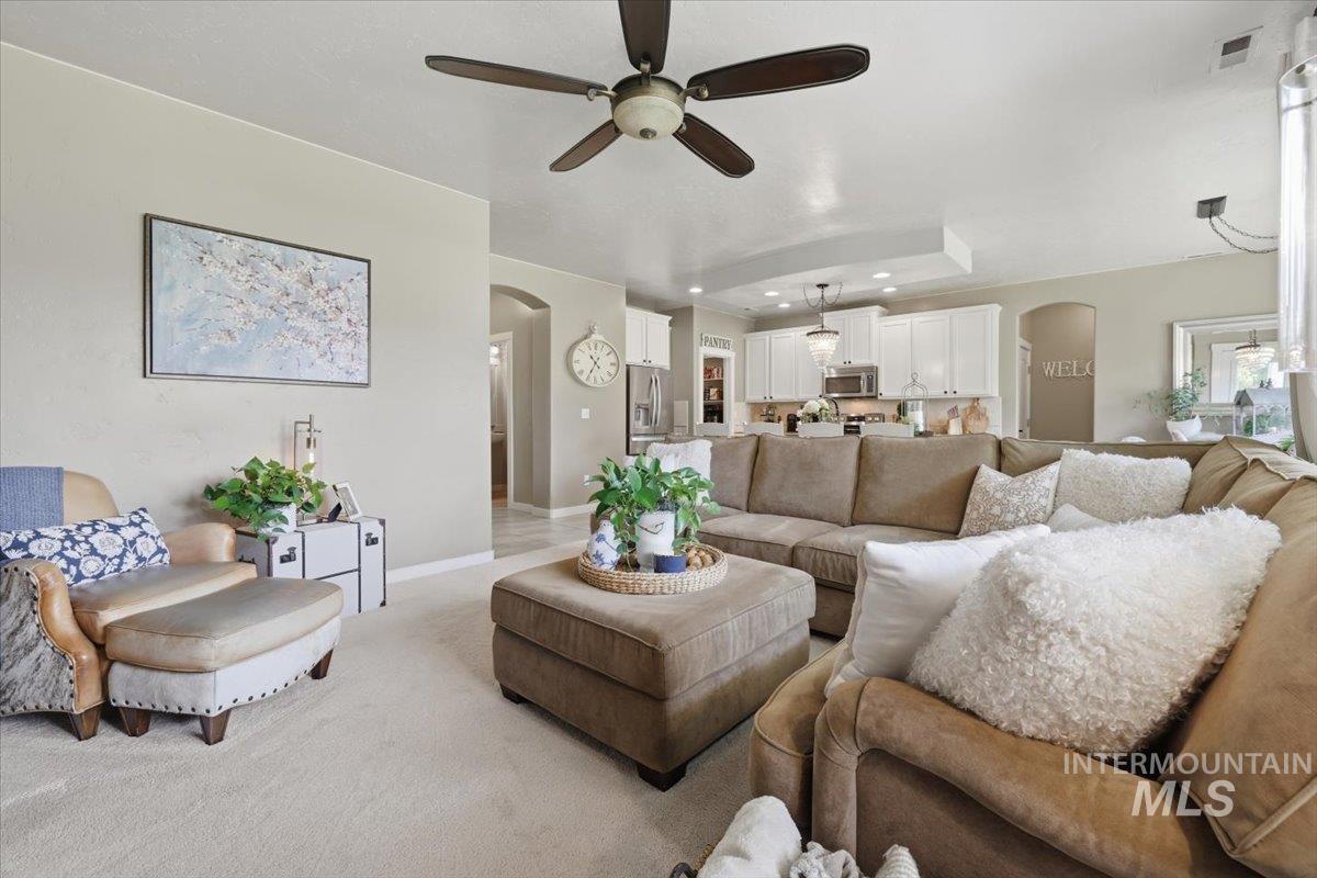 1181 W Creekbury Dr, Meridian, Idaho 83646, 4 Bedrooms, 2.5 Bathrooms, Residential For Sale, Price $570,000, 98997249