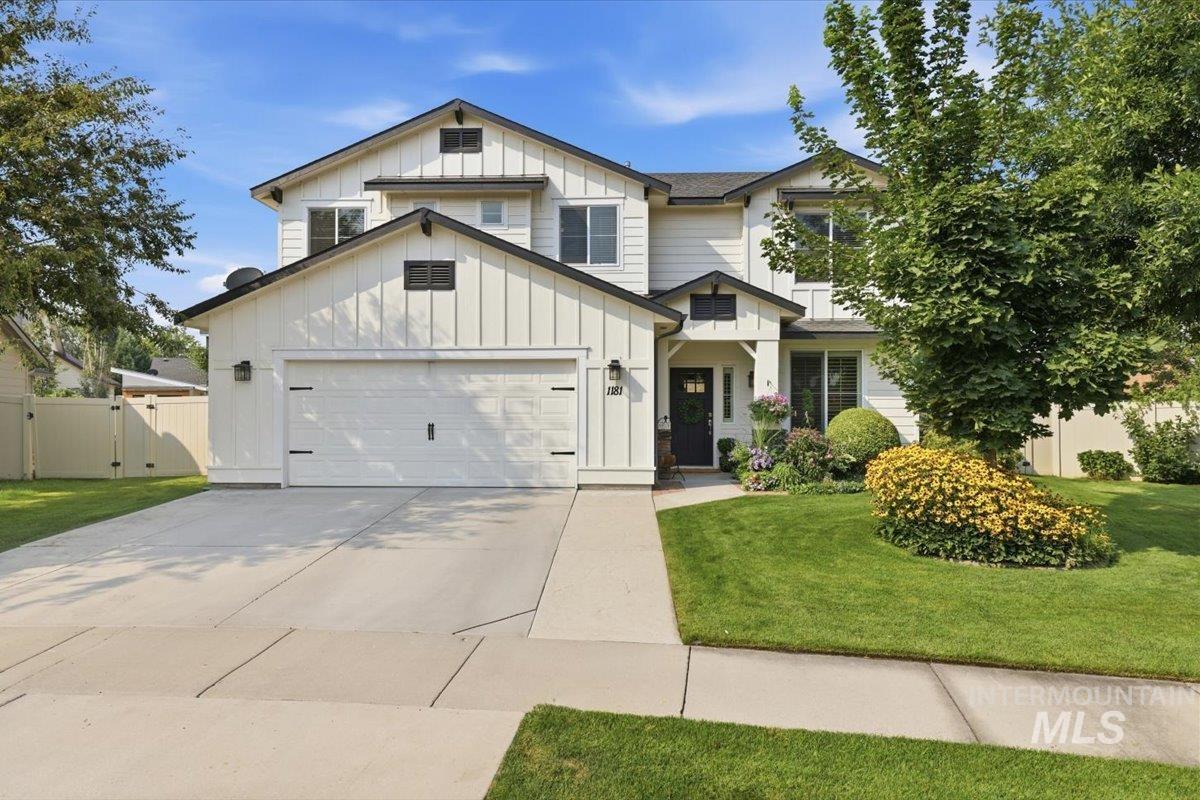 1181 W Creekbury Dr, Meridian, Idaho 83646, 4 Bedrooms, 2.5 Bathrooms, Residential For Sale, Price $570,000, 98997249