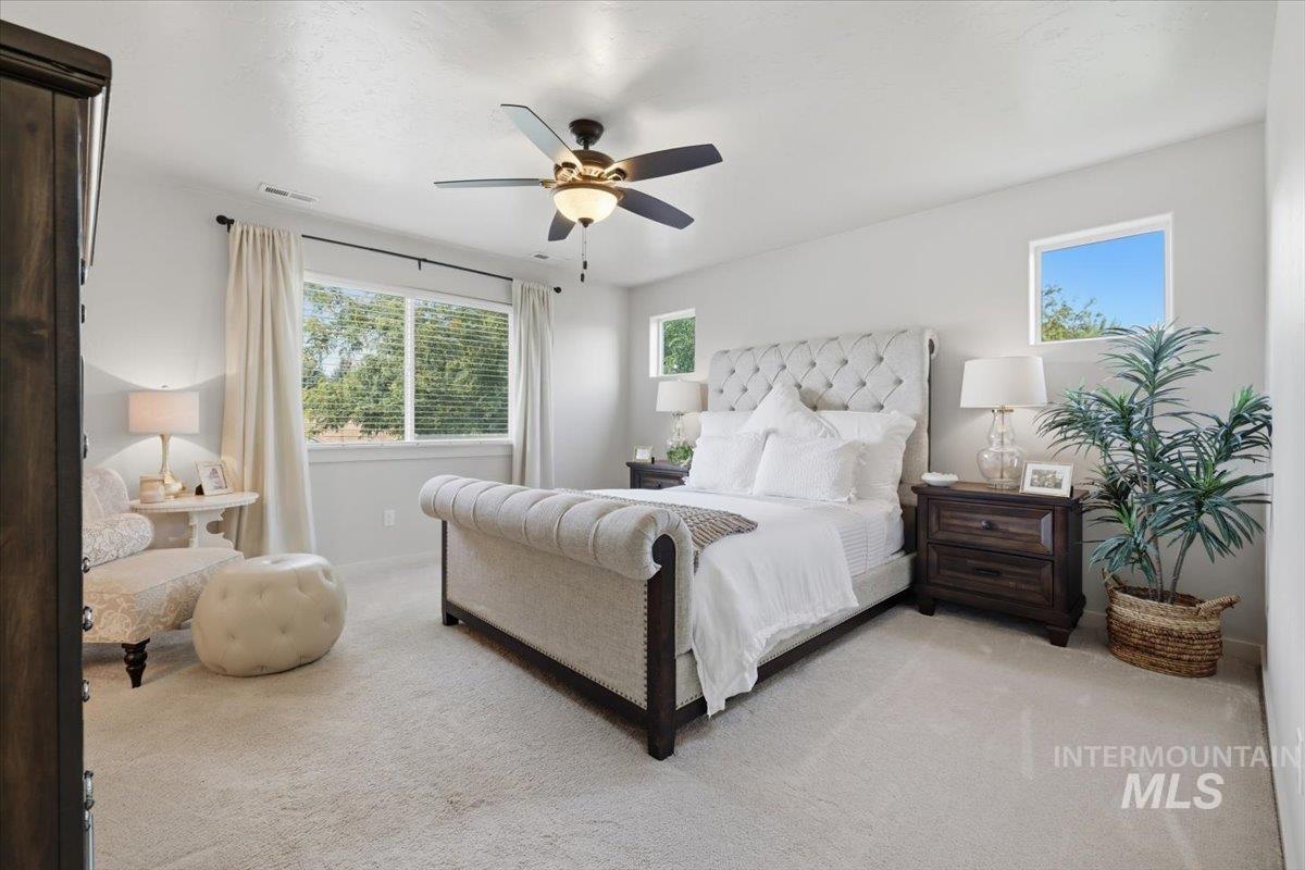 1181 W Creekbury Dr, Meridian, Idaho 83646, 4 Bedrooms, 2.5 Bathrooms, Residential For Sale, Price $570,000, 98997249