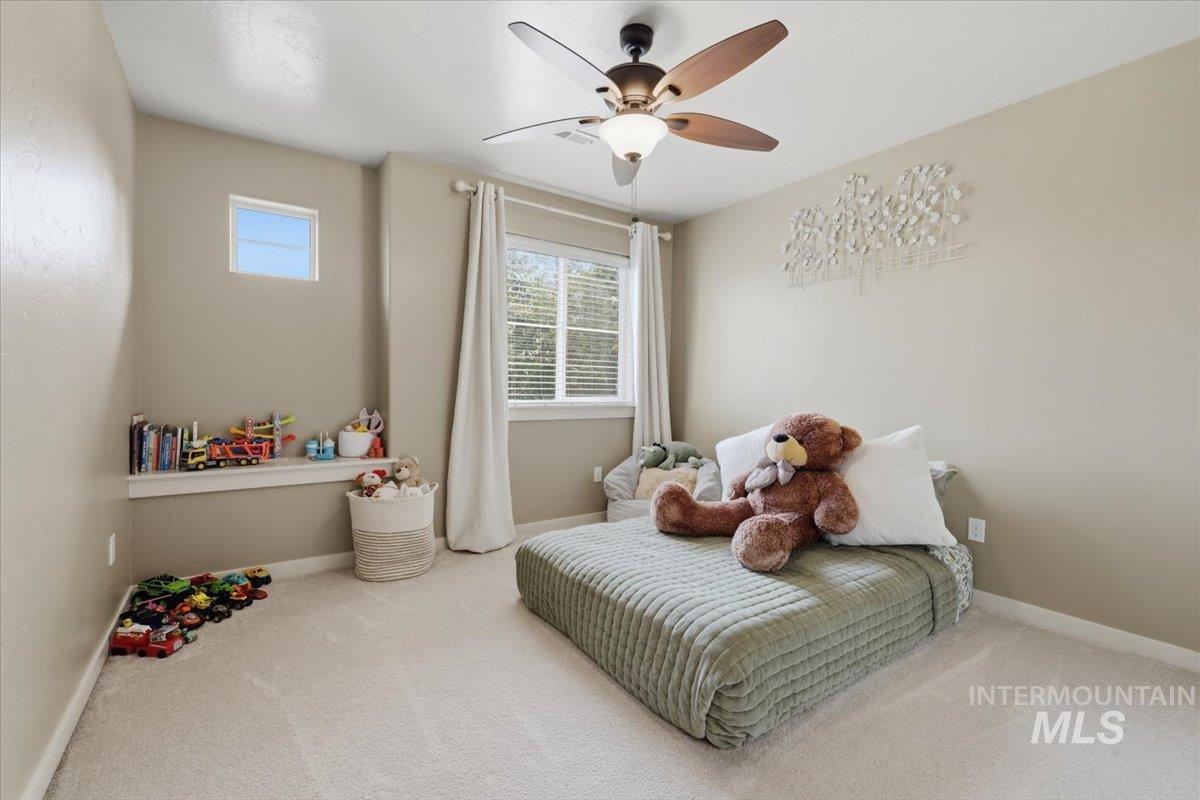 1181 W Creekbury Dr, Meridian, Idaho 83646, 4 Bedrooms, 2.5 Bathrooms, Residential For Sale, Price $570,000, 98997249