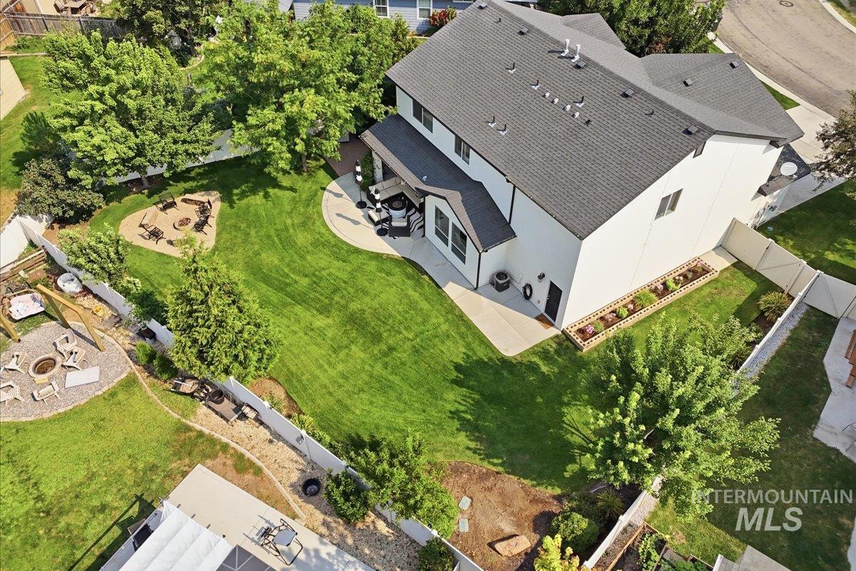 1181 W Creekbury Dr, Meridian, Idaho 83646, 4 Bedrooms, 2.5 Bathrooms, Residential For Sale, Price $570,000, 98997249