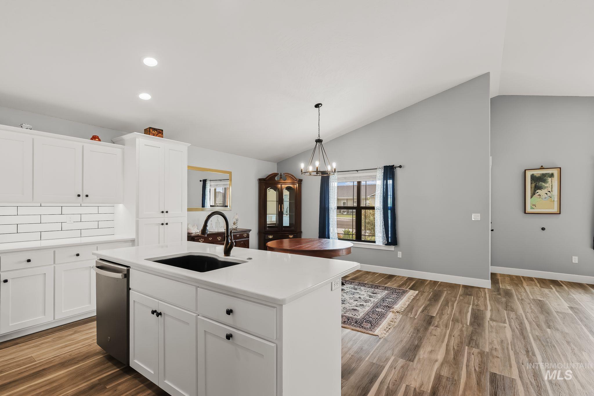 3215 Parkridge Way, Lewiston, Idaho 83501, 3 Bedrooms, 2 Bathrooms, Residential For Sale, Price $530,000, 98997252