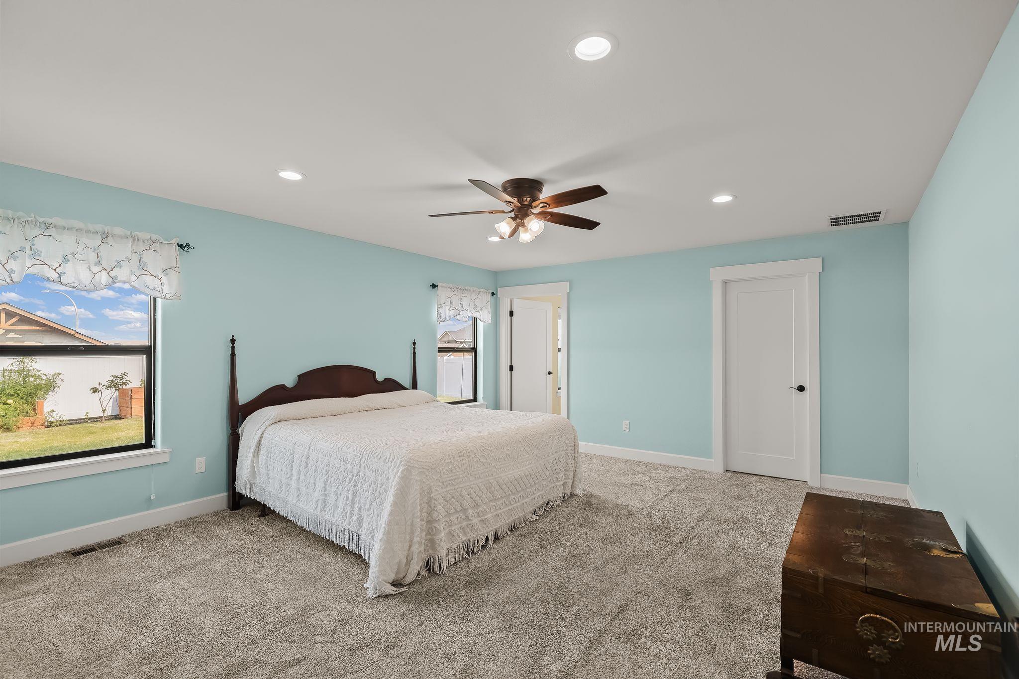 3215 Parkridge Way, Lewiston, Idaho 83501, 3 Bedrooms, 2 Bathrooms, Residential For Sale, Price $530,000, 98997252