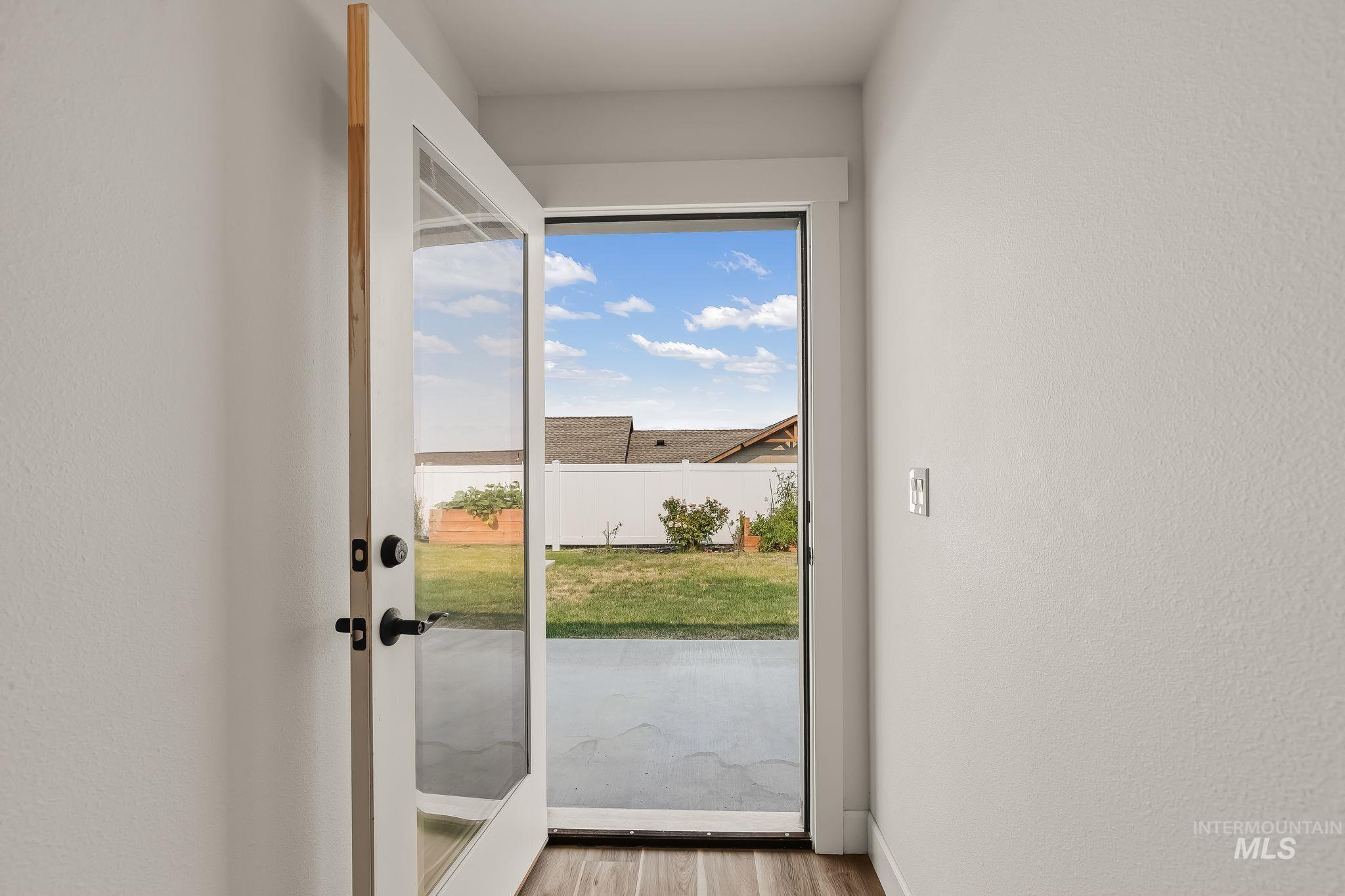 3215 Parkridge Way, Lewiston, Idaho 83501, 3 Bedrooms, 2 Bathrooms, Residential For Sale, Price $530,000, 98997252