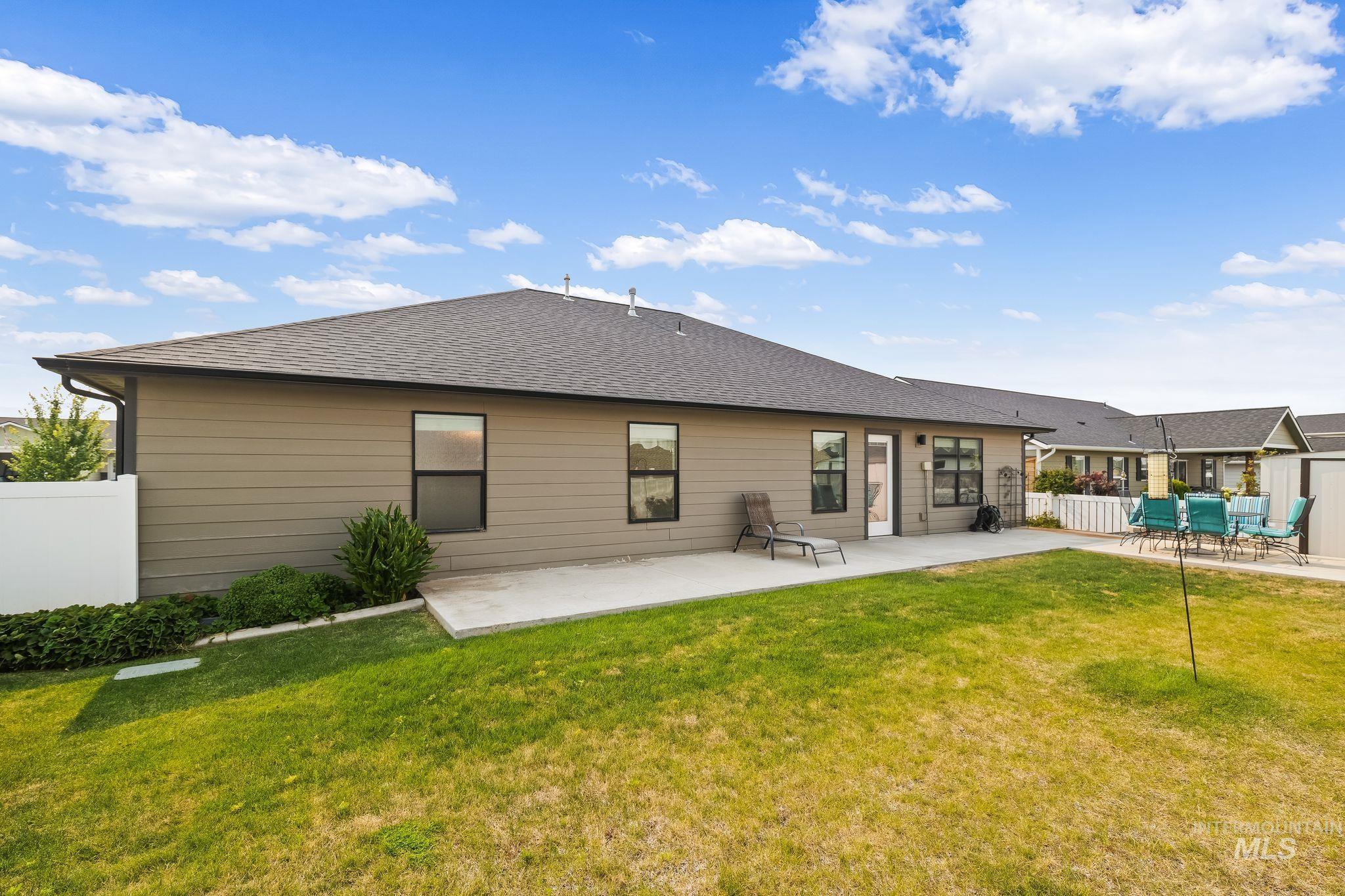3215 Parkridge Way, Lewiston, Idaho 83501, 3 Bedrooms, 2 Bathrooms, Residential For Sale, Price $530,000, 98997252