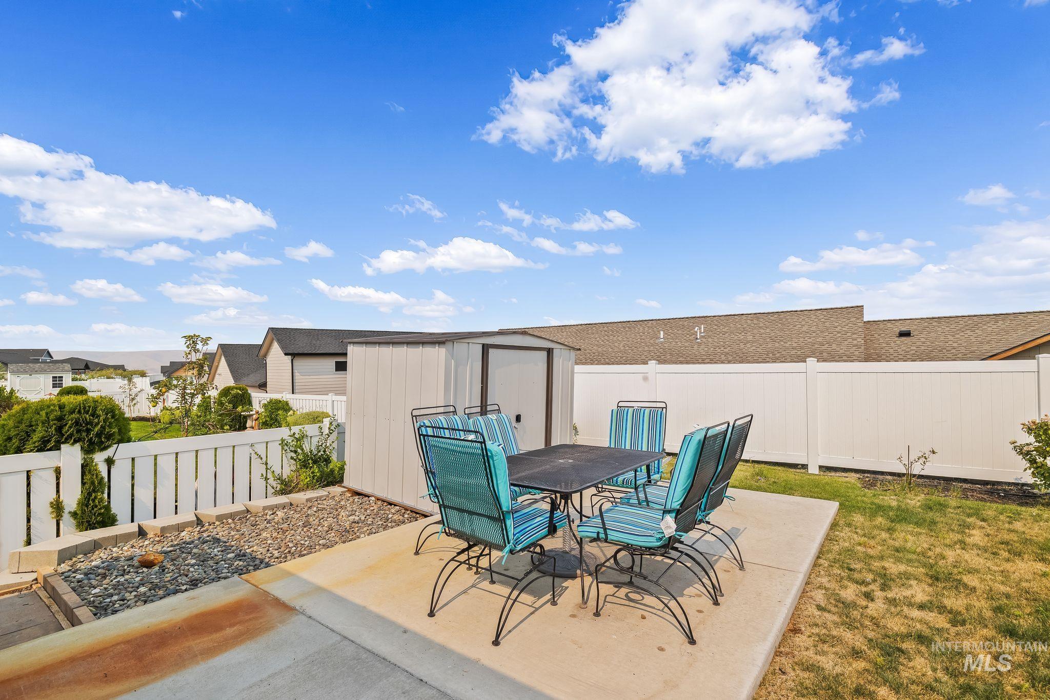 3215 Parkridge Way, Lewiston, Idaho 83501, 3 Bedrooms, 2 Bathrooms, Residential For Sale, Price $530,000, 98997252