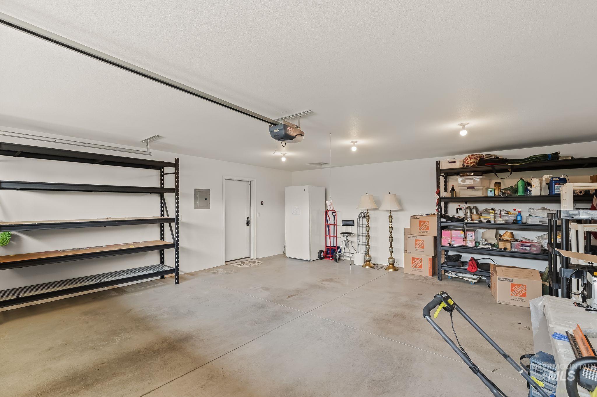 3215 Parkridge Way, Lewiston, Idaho 83501, 3 Bedrooms, 2 Bathrooms, Residential For Sale, Price $530,000, 98997252