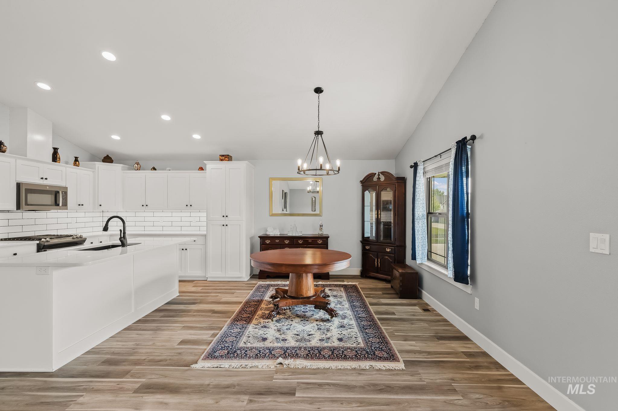 3215 Parkridge Way, Lewiston, Idaho 83501, 3 Bedrooms, 2 Bathrooms, Residential For Sale, Price $530,000, 98997252