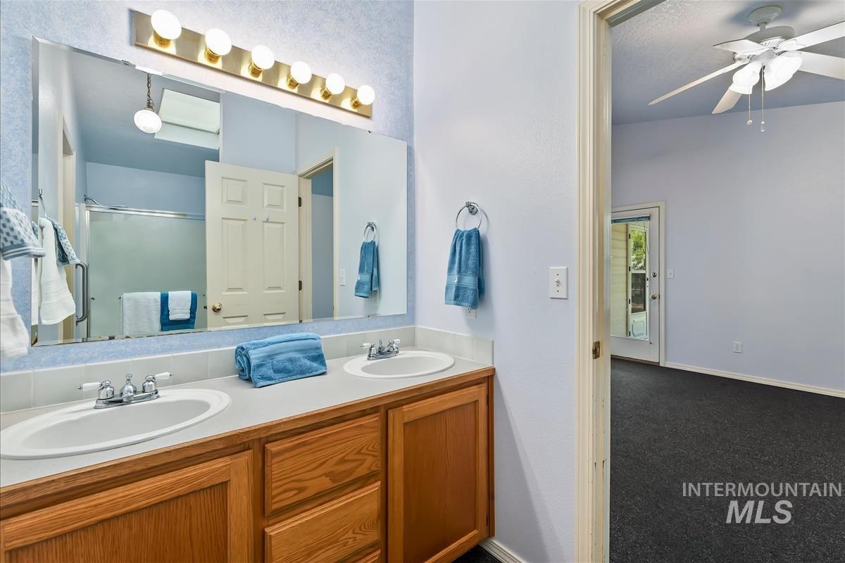 124 South Valley Dr, Nampa, Idaho 83686, 2 Bedrooms, 2 Bathrooms, Residential For Sale, Price $320,000, 98997253