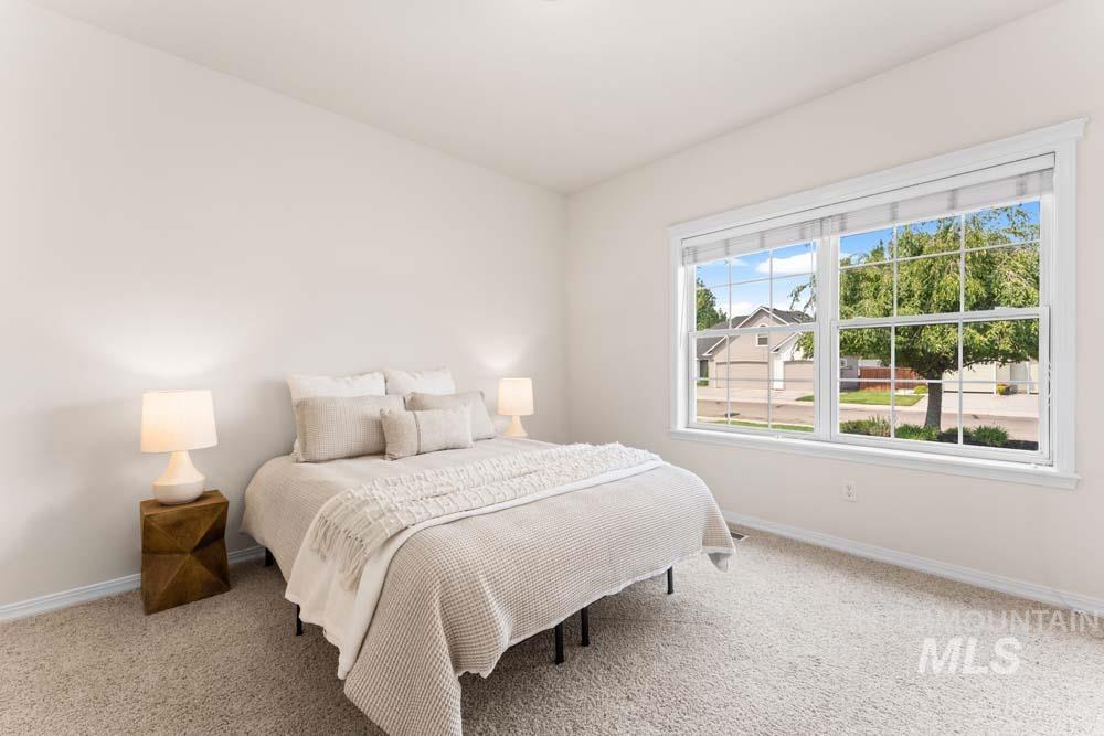 2266 N Hickory Way, Meridian, Idaho 83646, 4 Bedrooms, 3.5 Bathrooms, Residential For Sale, Price $650,000, 98997255