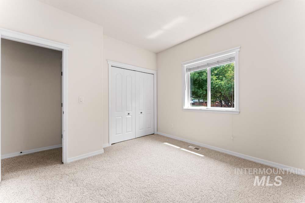 2266 N Hickory Way, Meridian, Idaho 83646, 4 Bedrooms, 3.5 Bathrooms, Residential For Sale, Price $650,000, 98997255