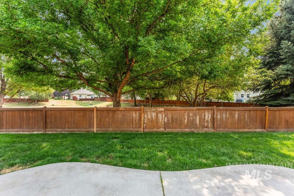 2266 N Hickory Way, Meridian, Idaho 83646, 4 Bedrooms, 3.5 Bathrooms, Residential For Sale, Price $650,000, 98997255
