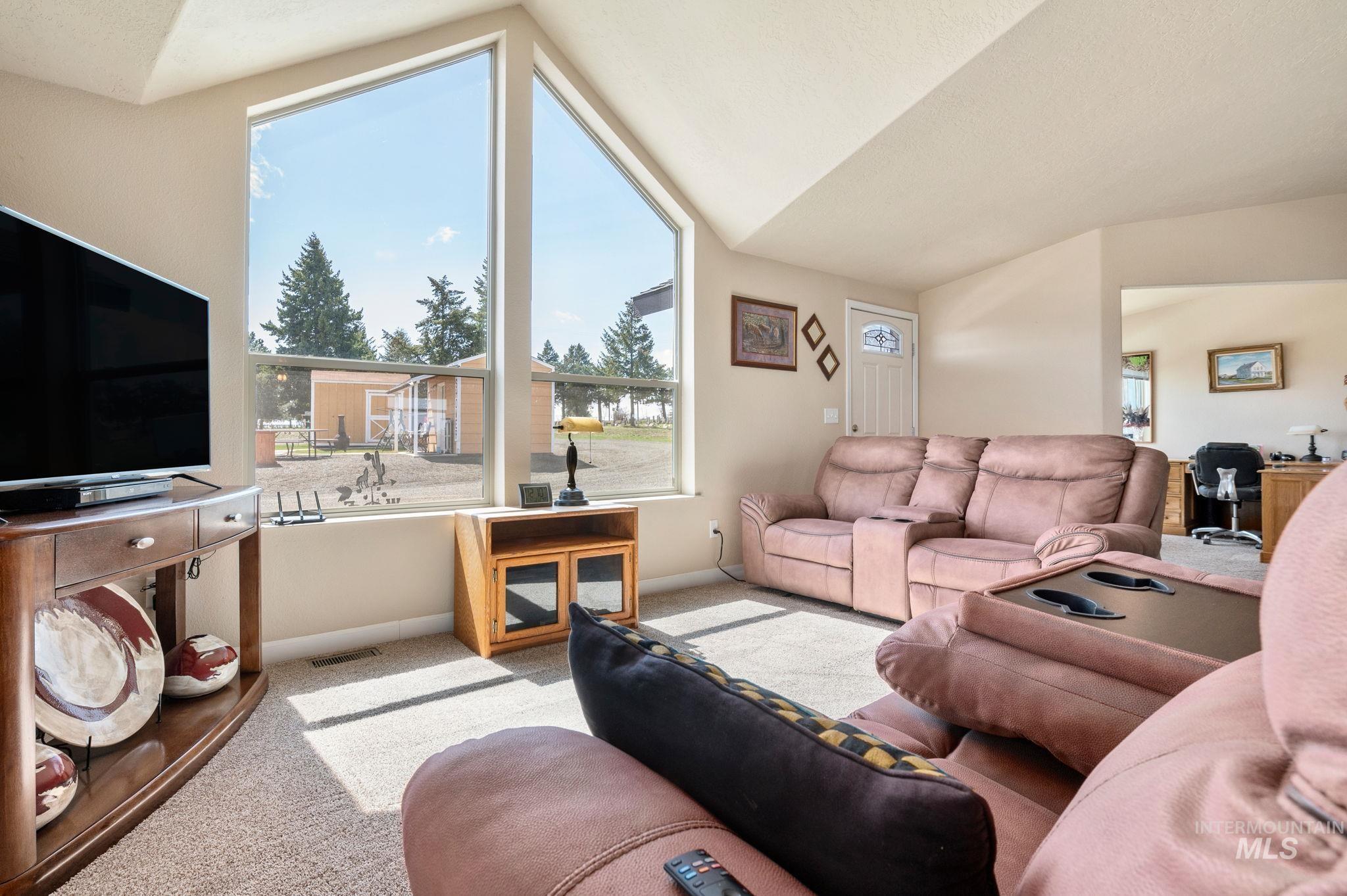 110 Seubert Heights Drive, CottonWood, Idaho 83522, 2 Bedrooms, 2 Bathrooms, Residential For Sale, Price $549,000, 98997256