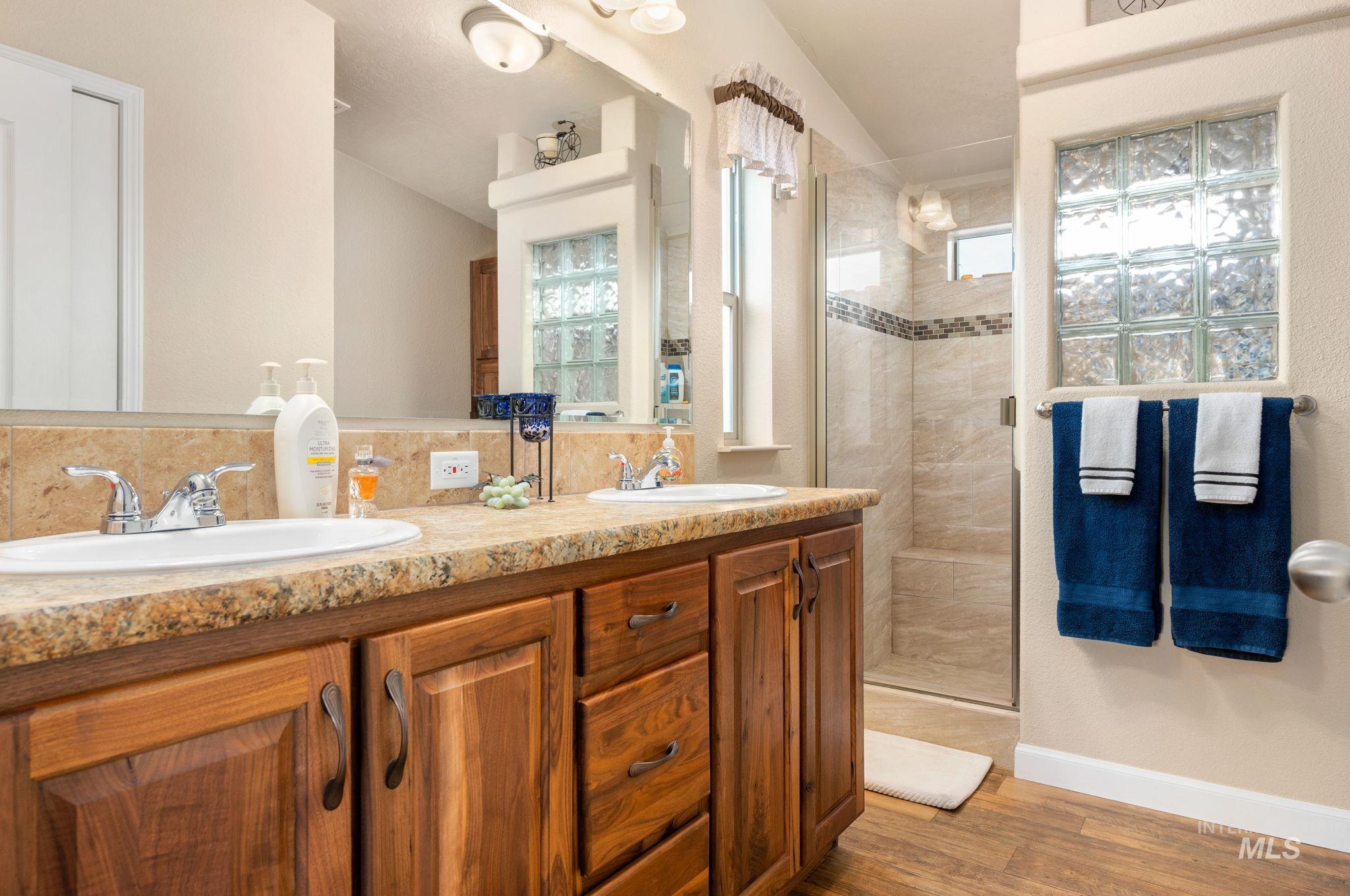 110 Seubert Heights Drive, CottonWood, Idaho 83522, 2 Bedrooms, 2 Bathrooms, Residential For Sale, Price $549,000, 98997256