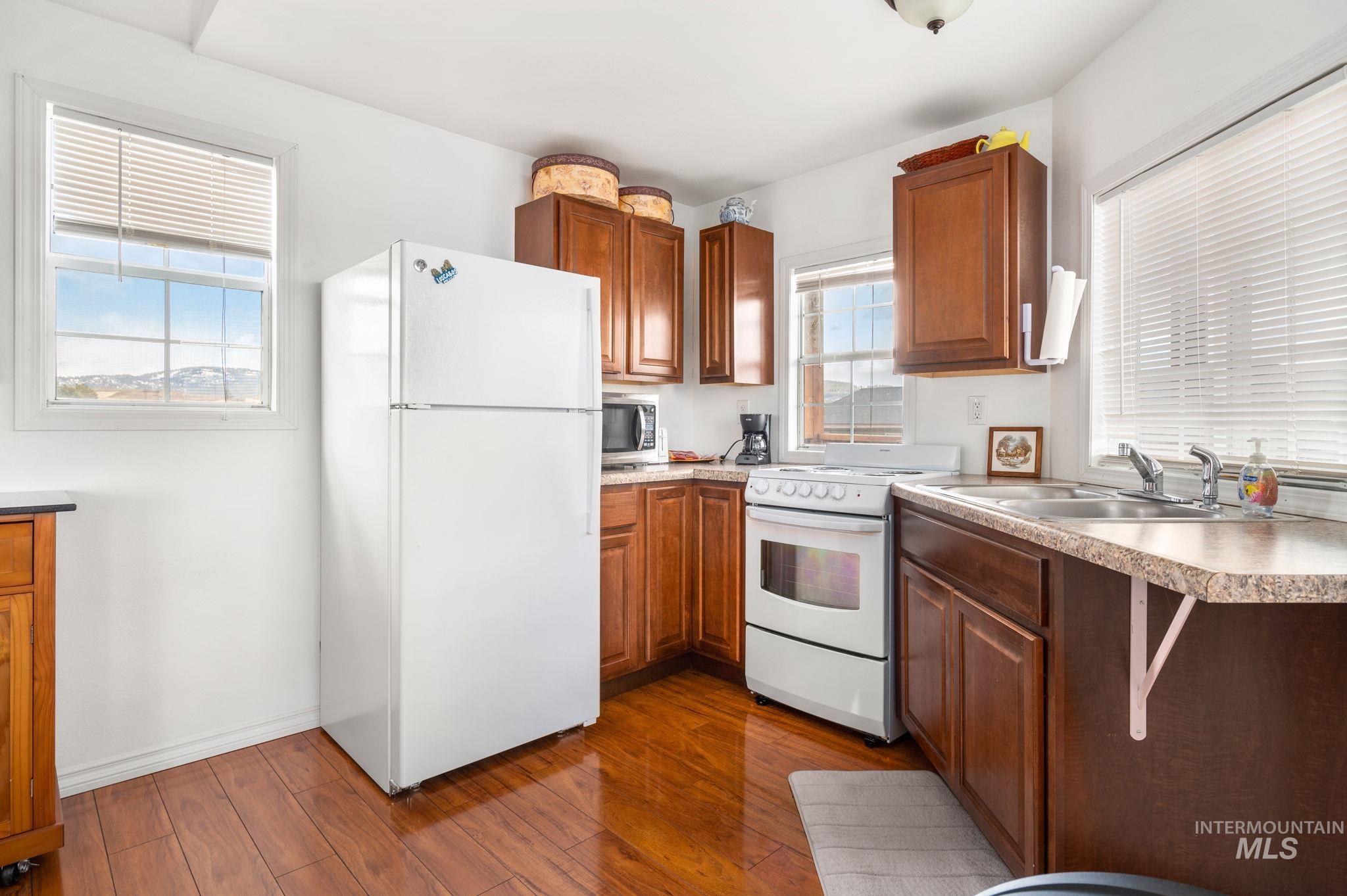 110 Seubert Heights Drive, CottonWood, Idaho 83522, 2 Bedrooms, 2 Bathrooms, Residential For Sale, Price $549,000, 98997256
